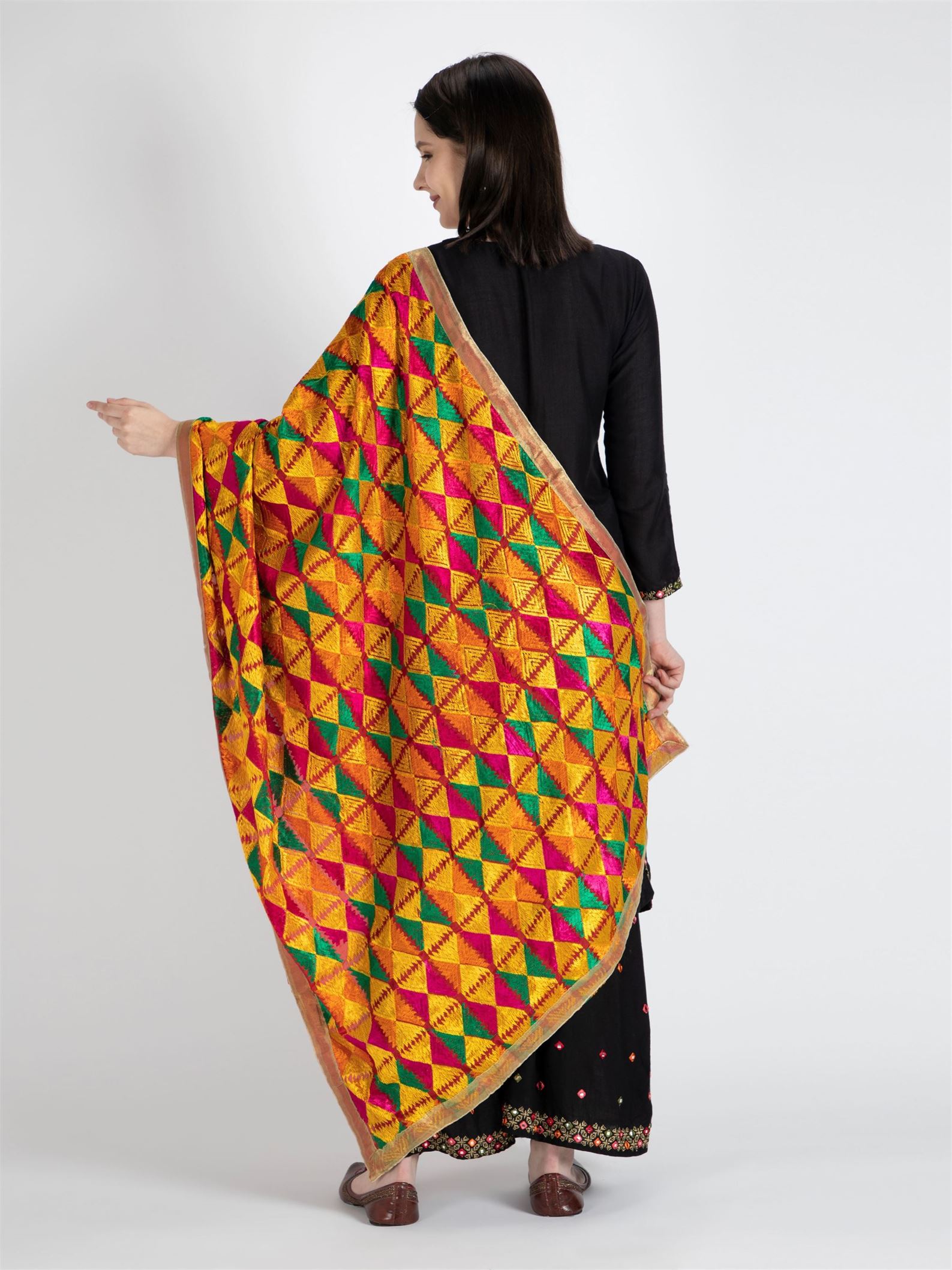 multicolour-phulkari-with-gold-lace-mcrcpd4046-2