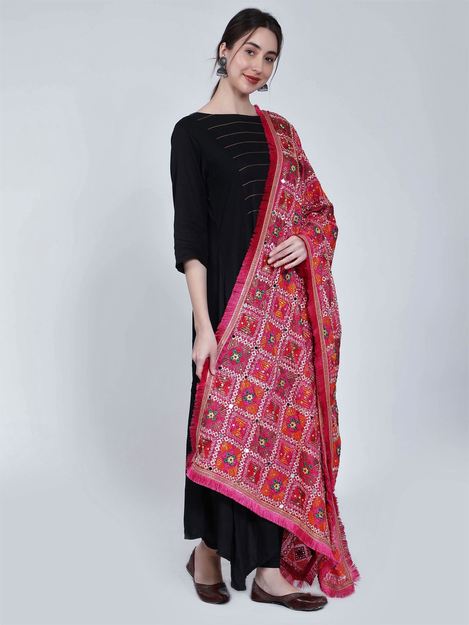 multicolour-phulkari-dupatta-magenta-green-orange-with-mirror-work-mcrcpd4092-3