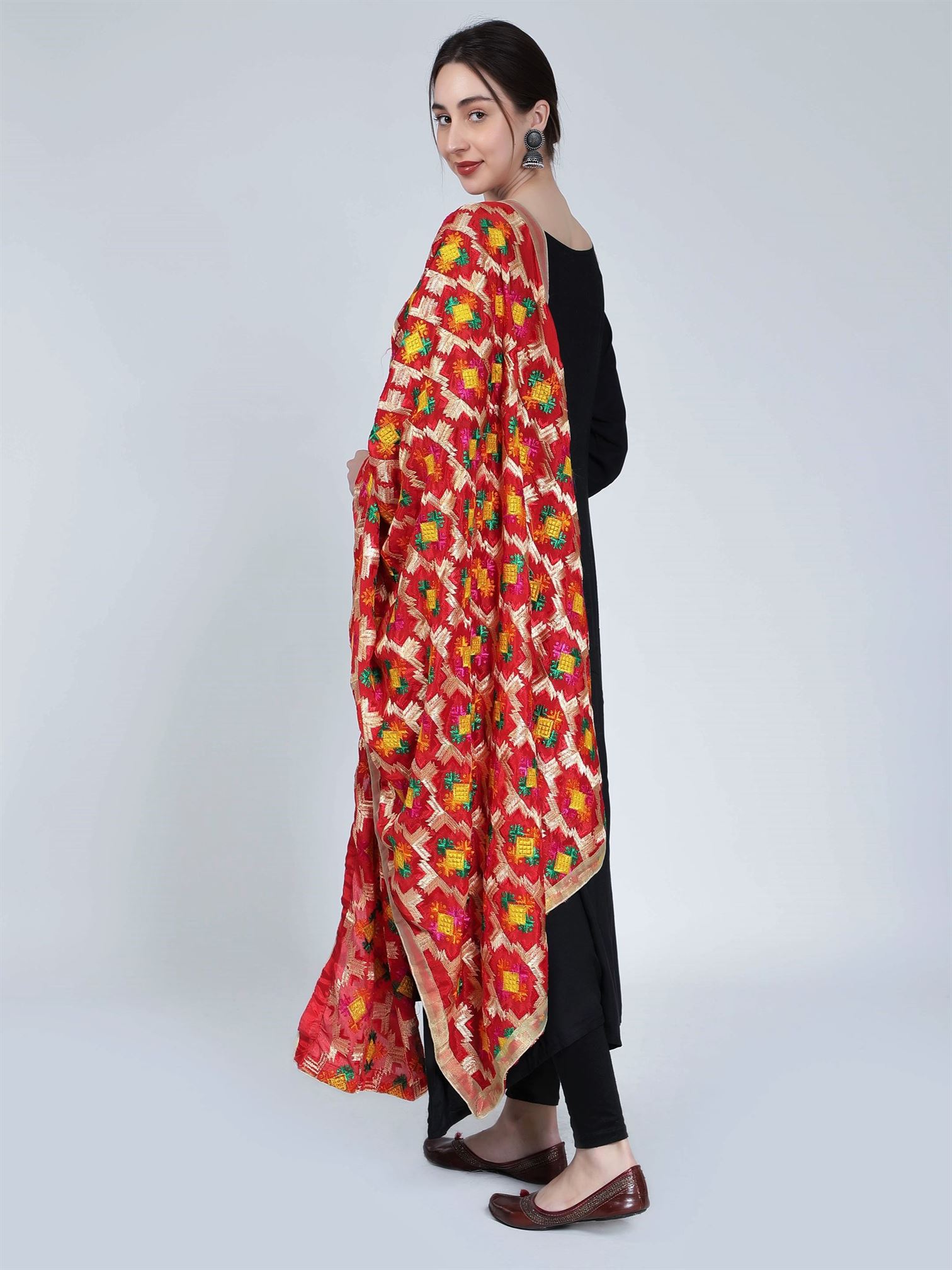 red-multicolour-phulkari-dupatta-mcrcpd4096-6