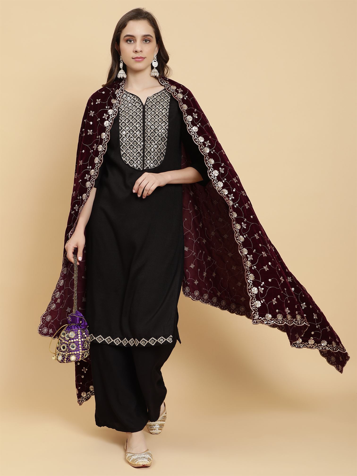 burgundy-embellished-velvet-dupatta-mcrcvd7192-moda-chales-5