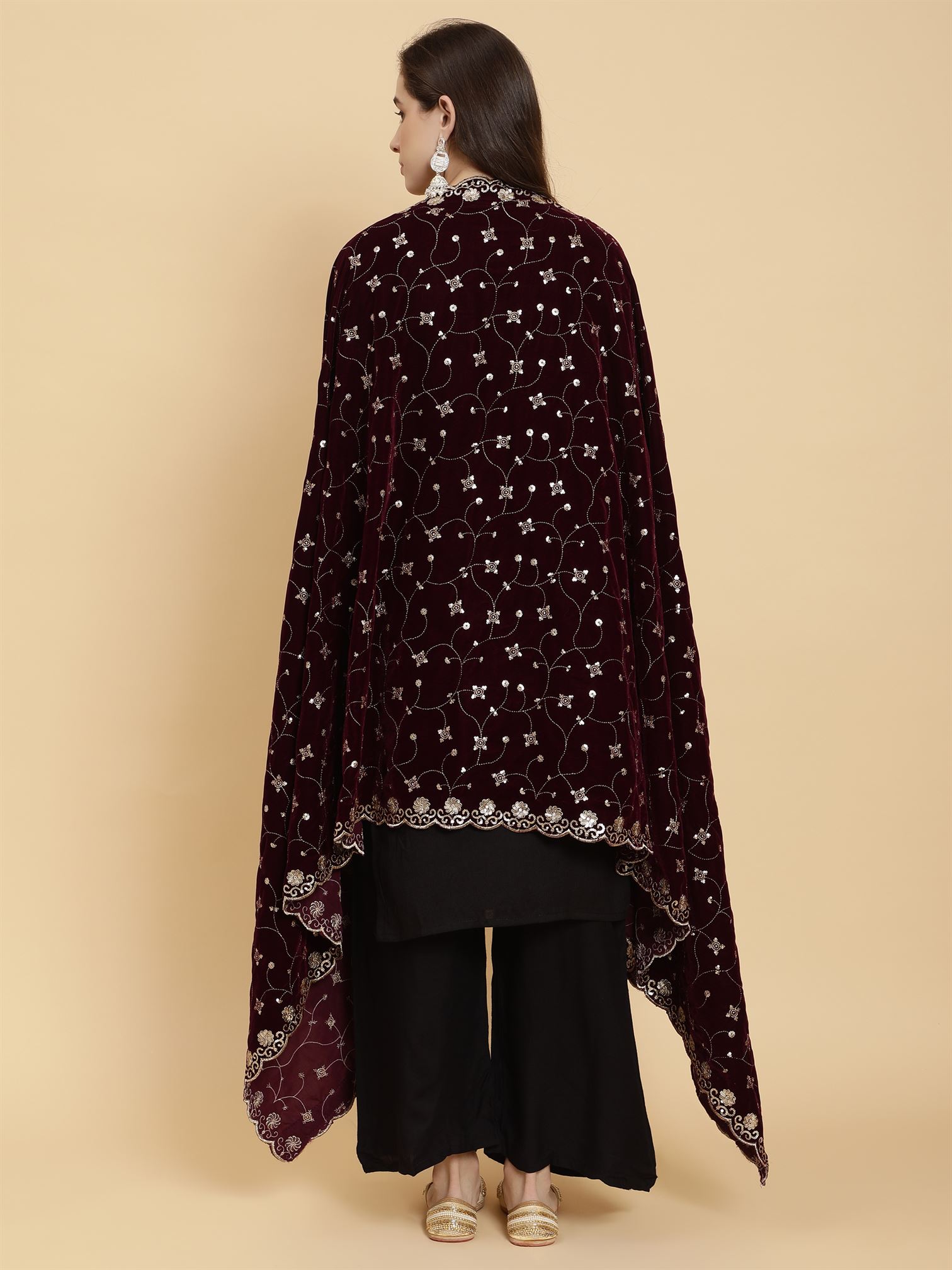 burgundy-embellished-velvet-dupatta-mcrcvd7192-moda-chales-6