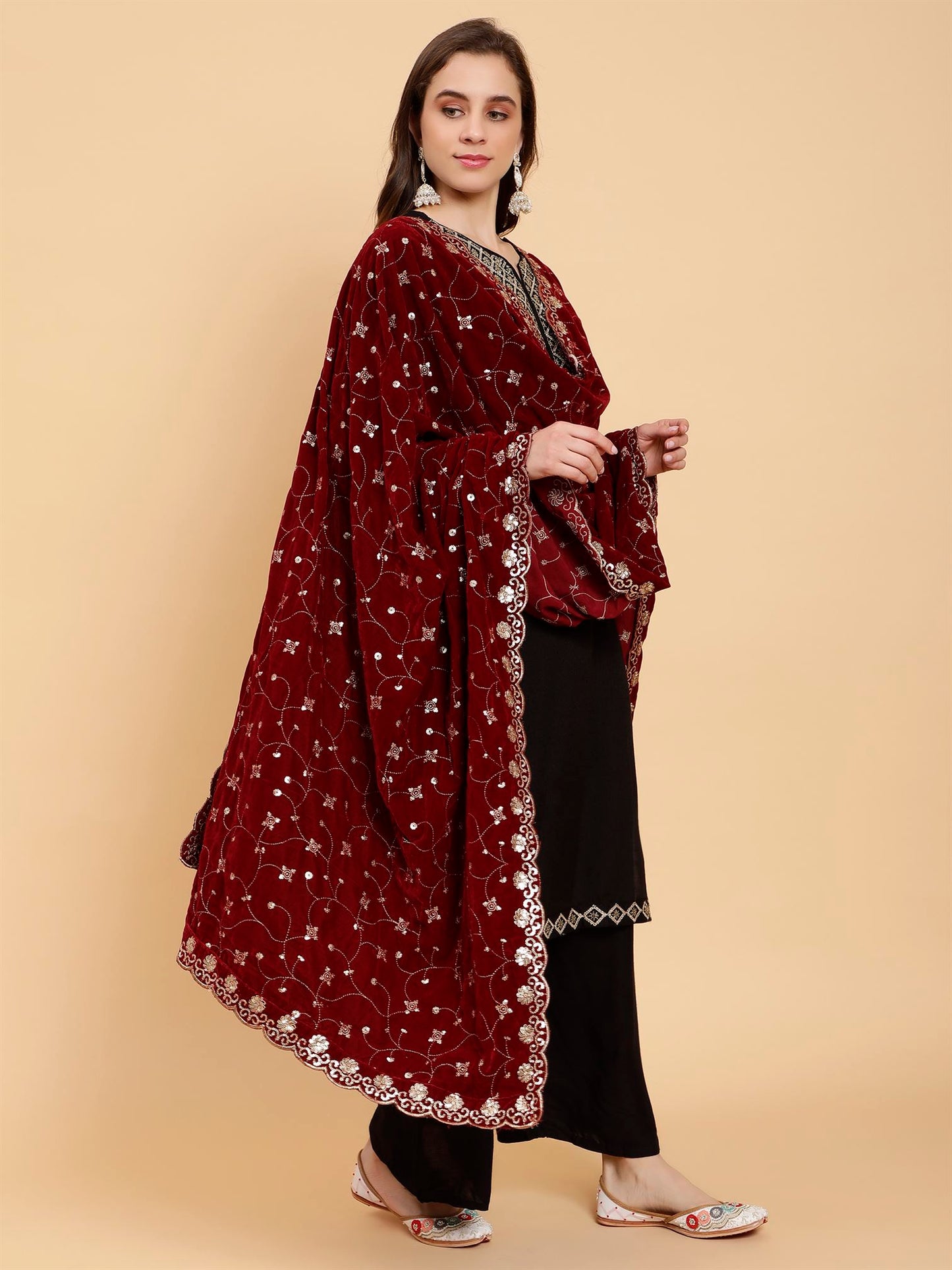 maroon-embellished-velvet-dupatta-mcrcvd7194-moda-chales-2