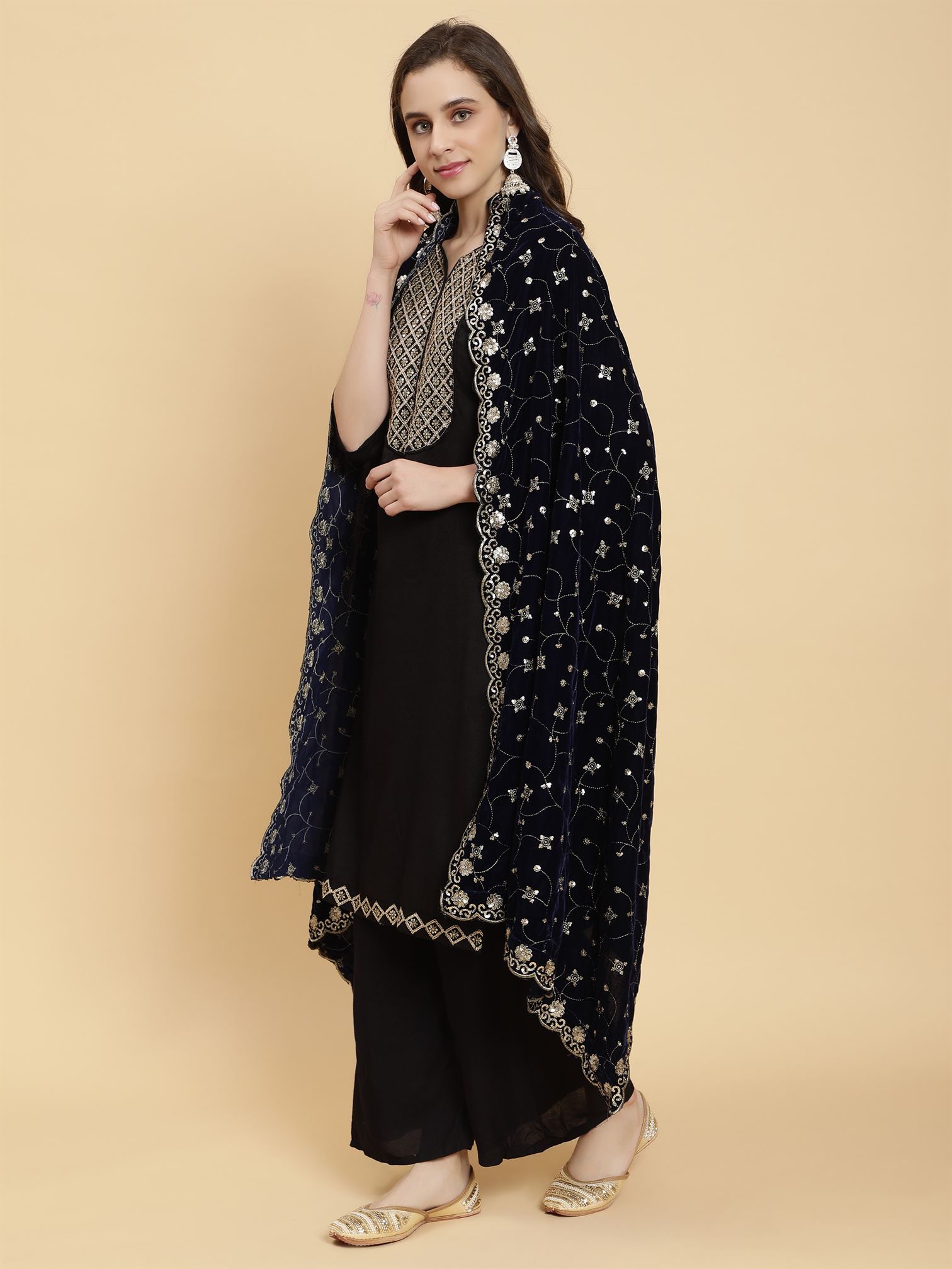 navy-blue-embellished-velvet-dupatta-mcrcvd7196-moda-chales-4