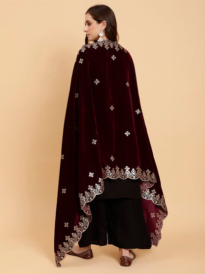 burgundy-embellished-velvet-dupatta-mcrcvd7202-moda-chales-6