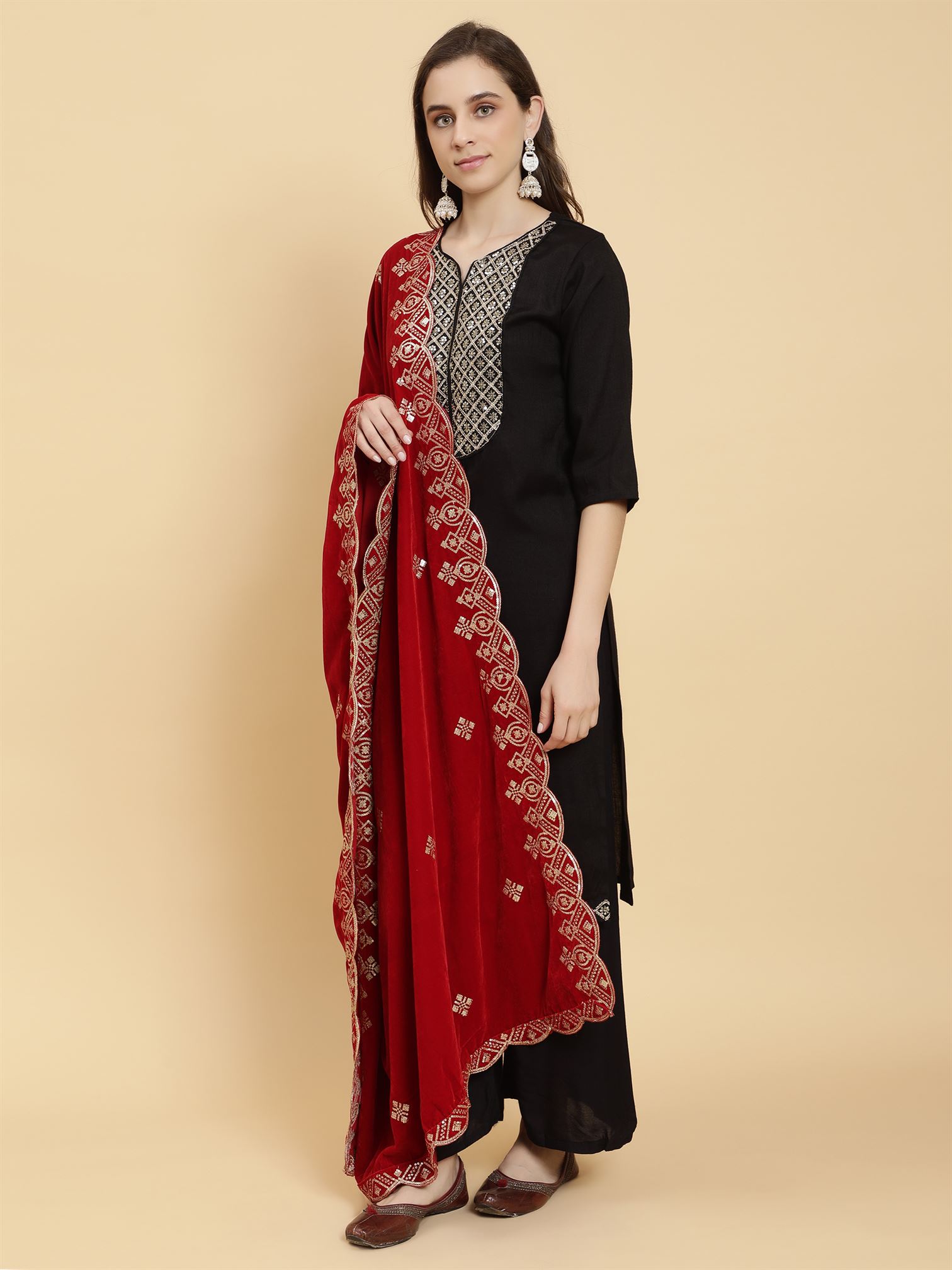 red-embellished-velvet-dupatta-mcrcvd7203-moda-chales-3