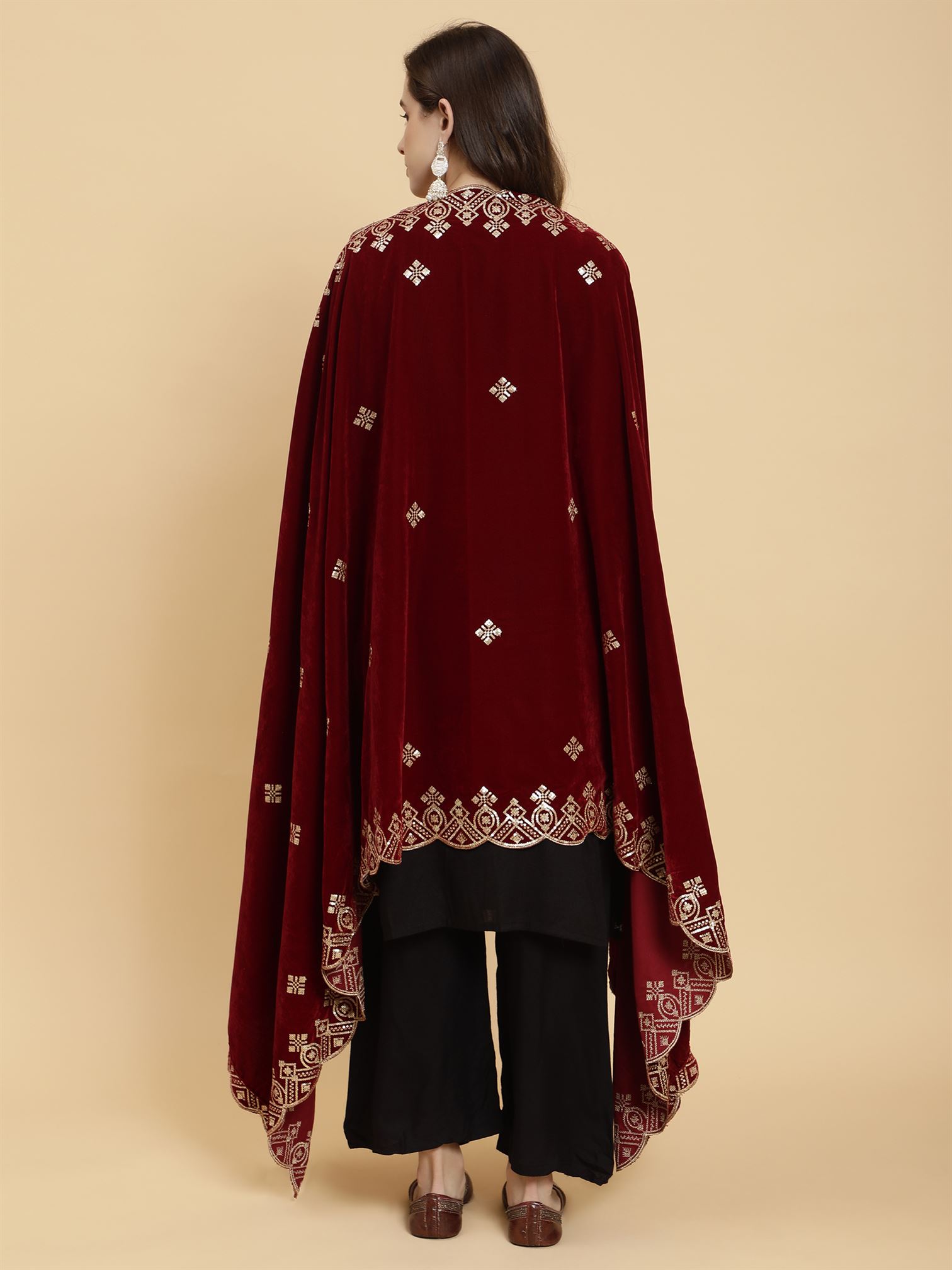 maroon-embellished-velvet-dupatta-mcrcvd7204-moda-chales-6