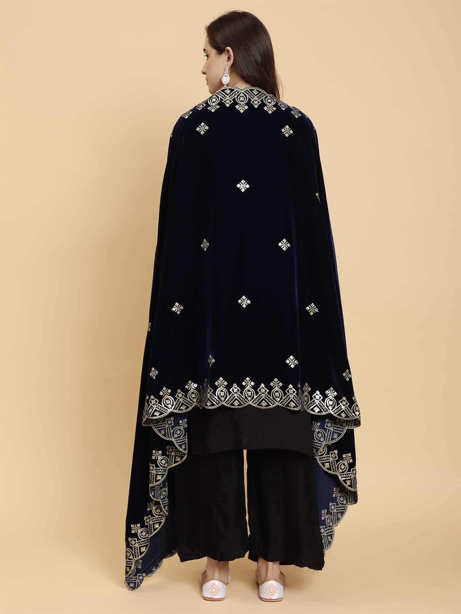 navy-blue-embellished-velvet-dupatta-mcrcvd7206-moda-chales-6