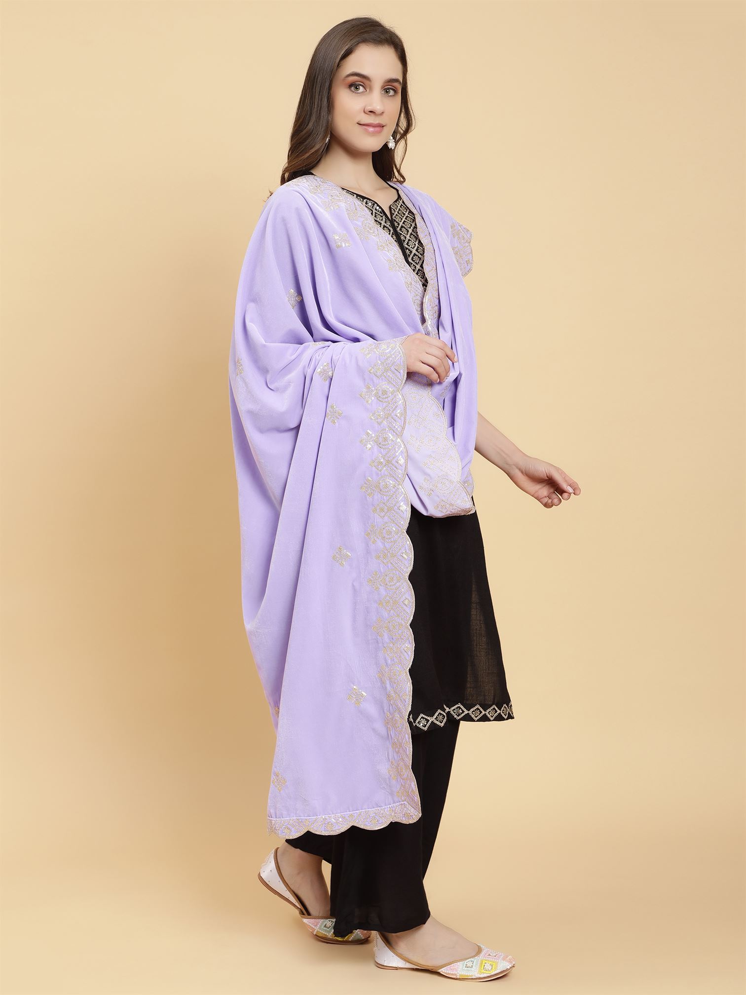 lavender-embellished-velvet-dupatta-mcrcvd7208-moda-chales-3