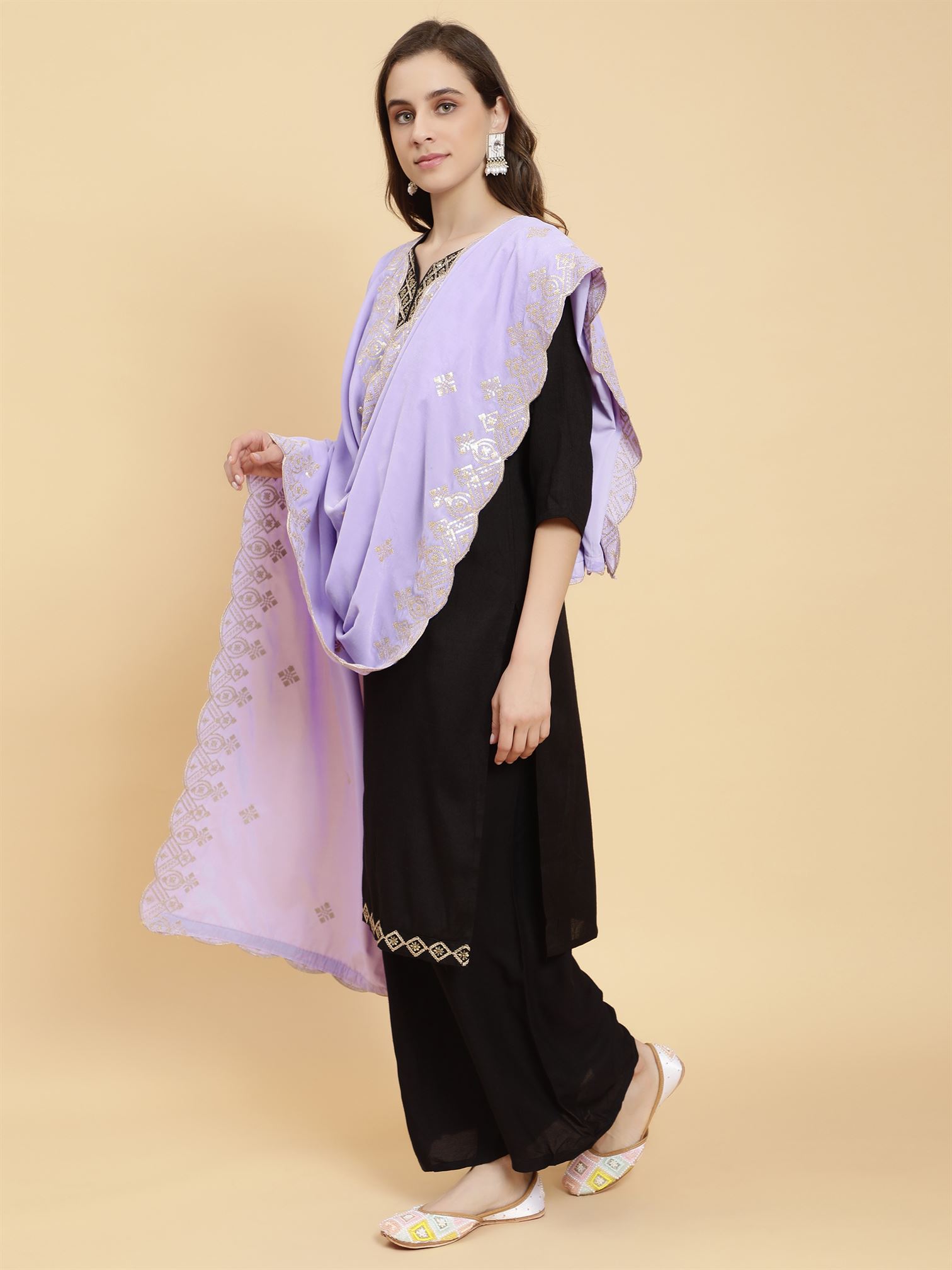 lavender-embellished-velvet-dupatta-mcrcvd7208-moda-chales-4