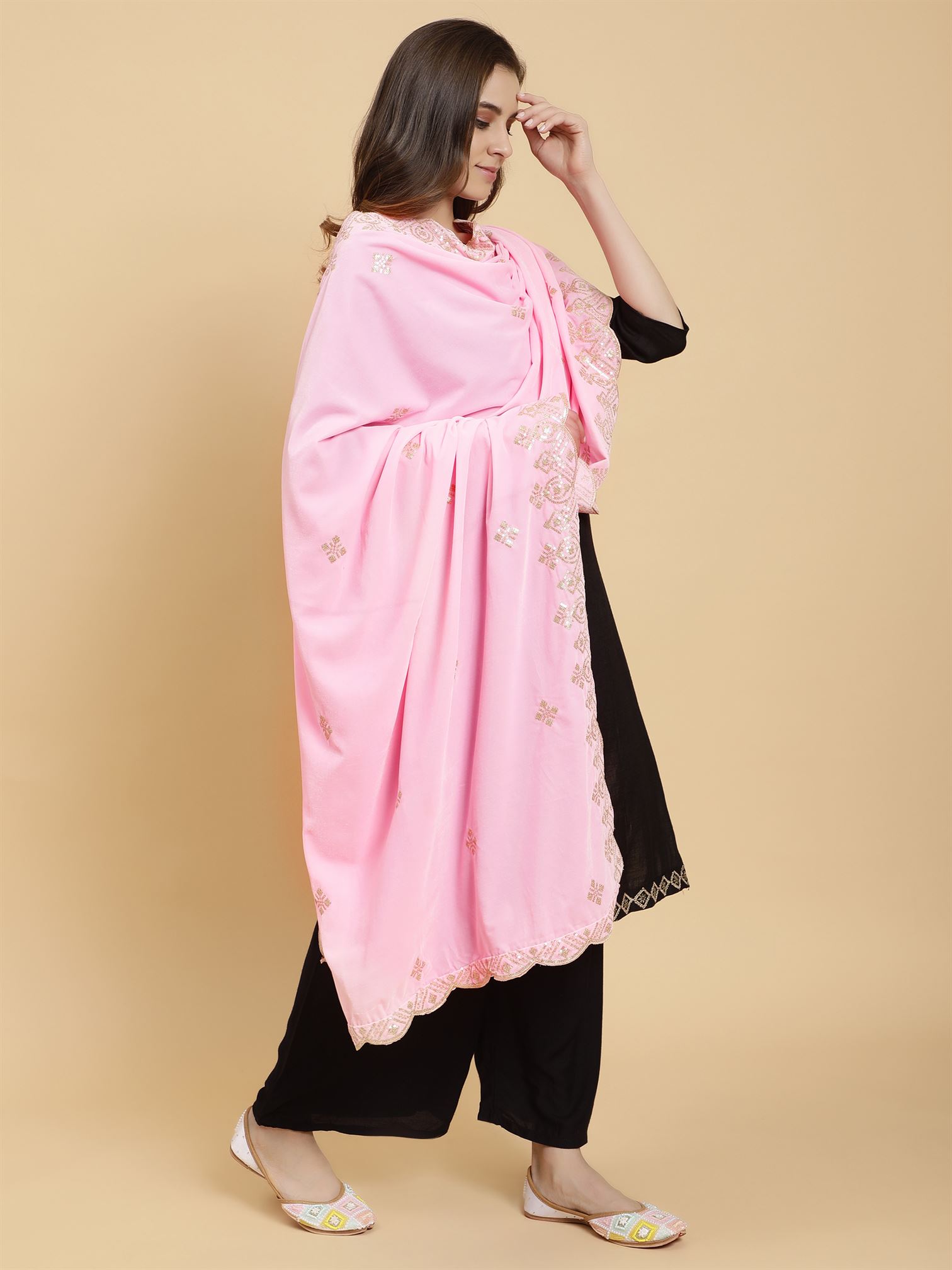 pink-embellished-velvet-dupatta-mcrcvd7209-moda-chales-4