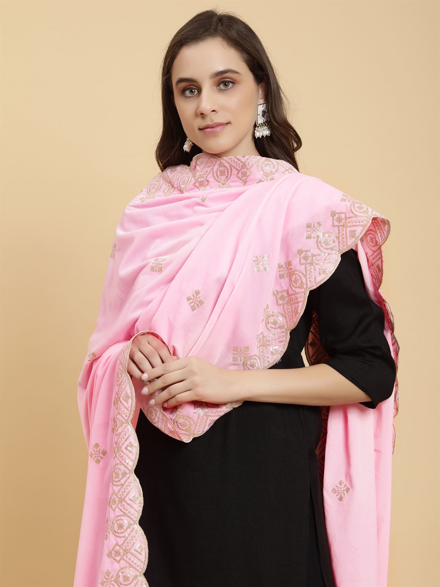 pink-embellished-velvet-dupatta-mcrcvd7209-moda-chales-5