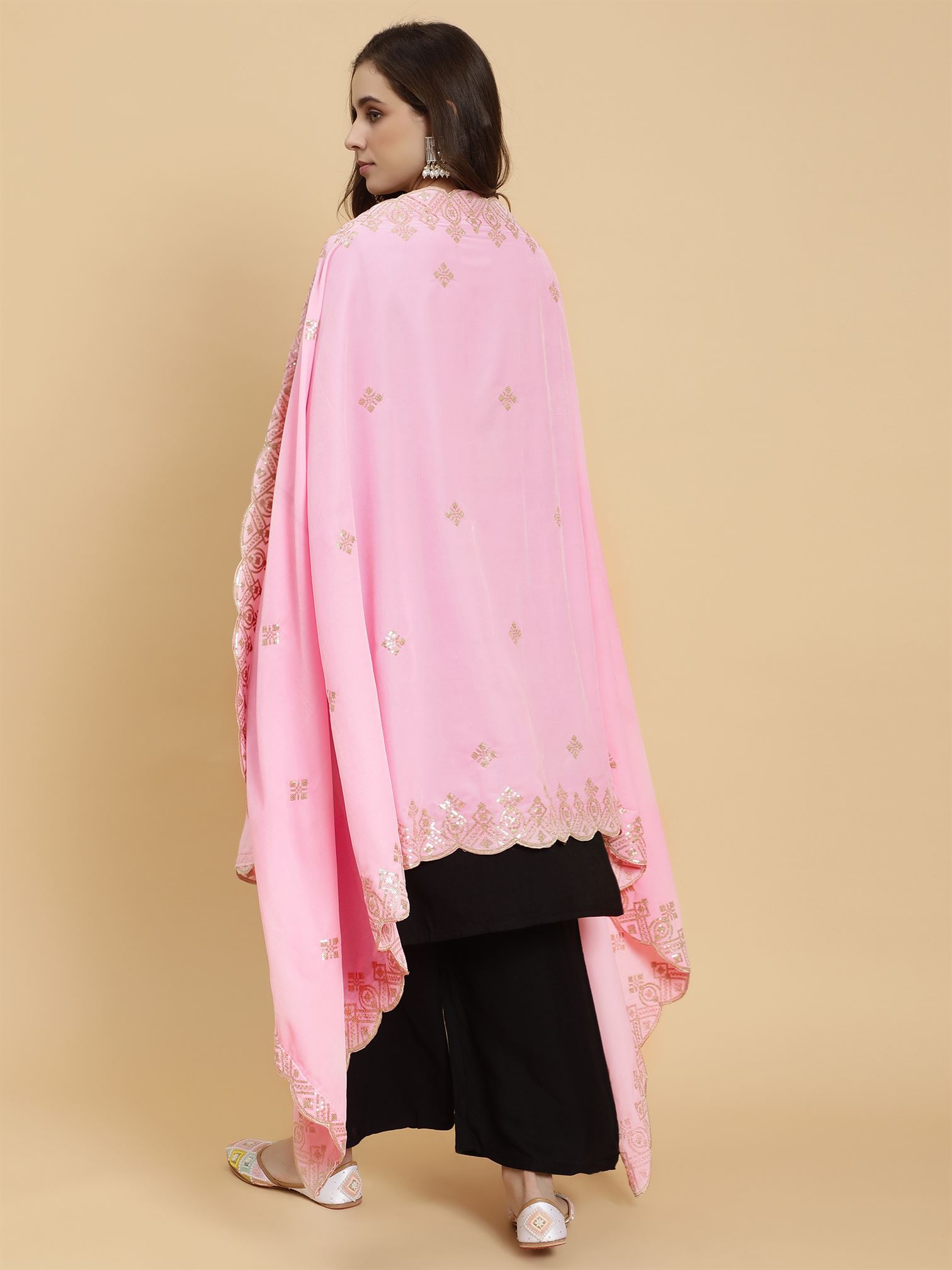 pink-embellished-velvet-dupatta-mcrcvd7209-moda-chales-7