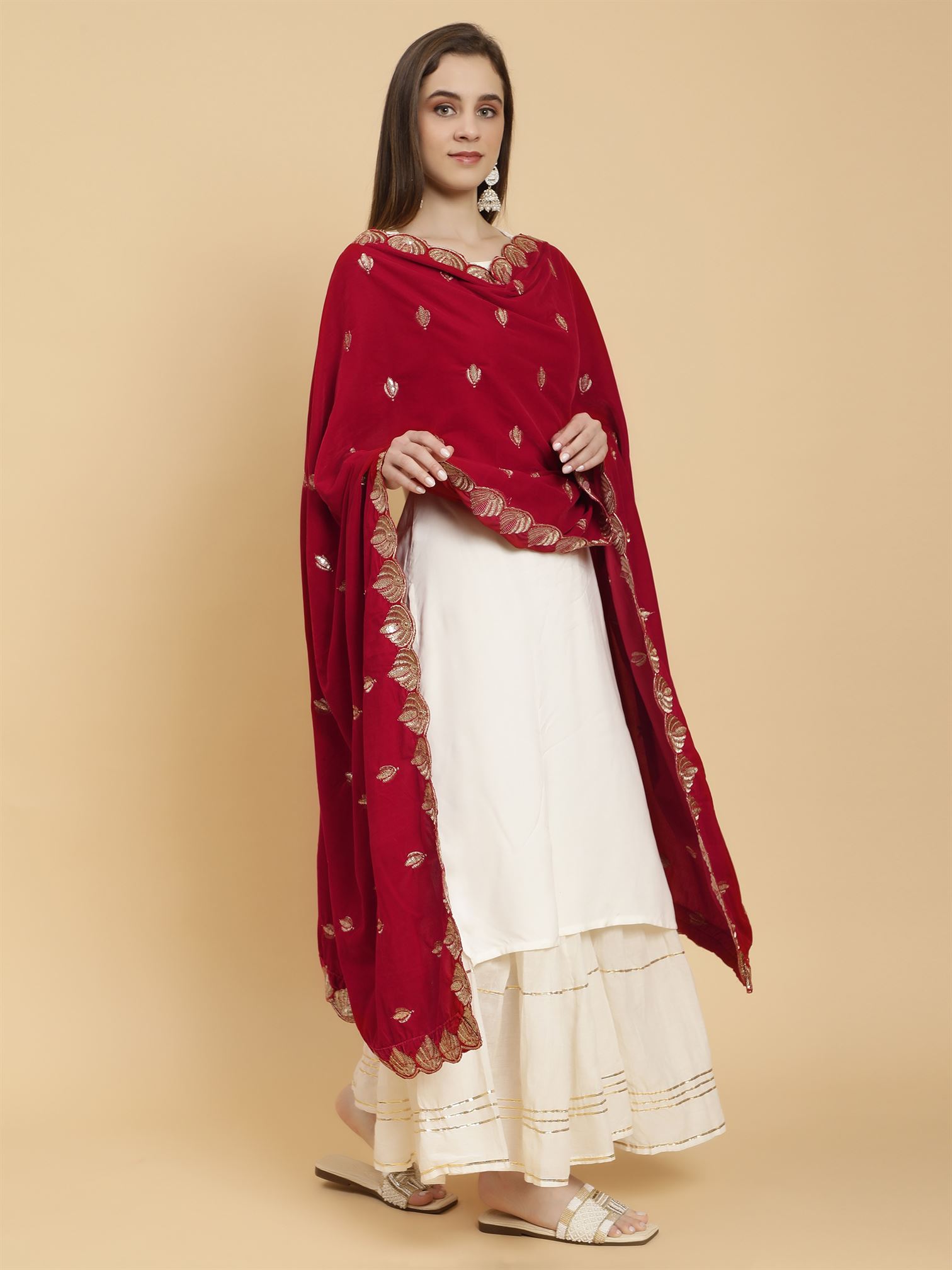 red-embellished-velvet-dupatta-mcrcvd7213-moda-chales-3