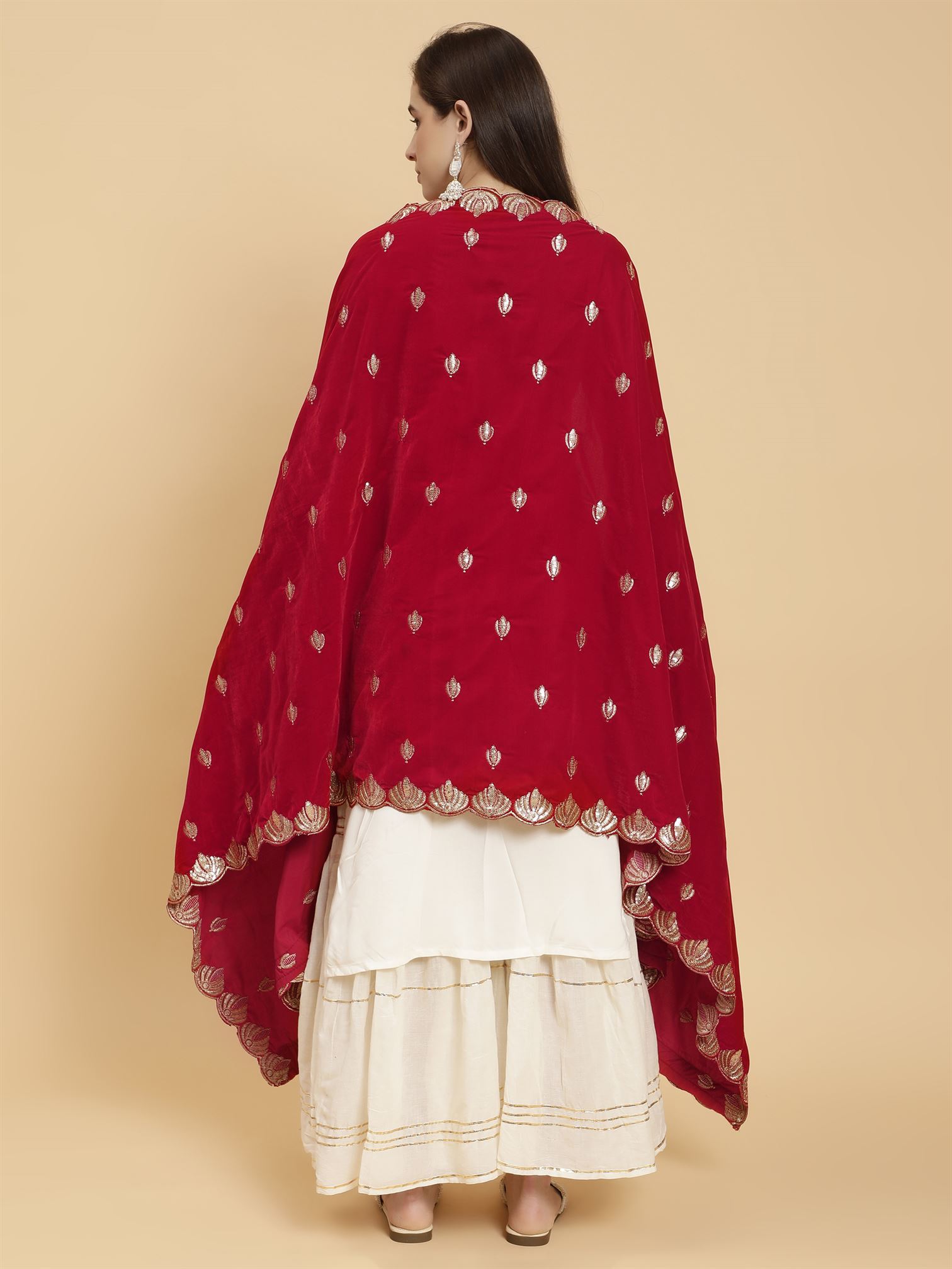 red-embellished-velvet-dupatta-mcrcvd7213-moda-chales-6