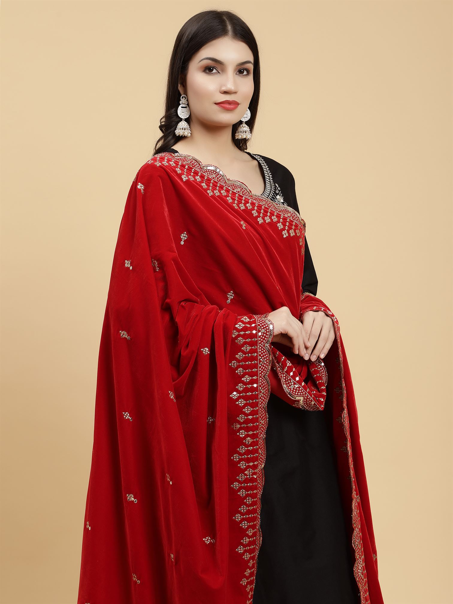 red-embellished-velvet-dupatta-mcrcvd7223-moda-chales-6