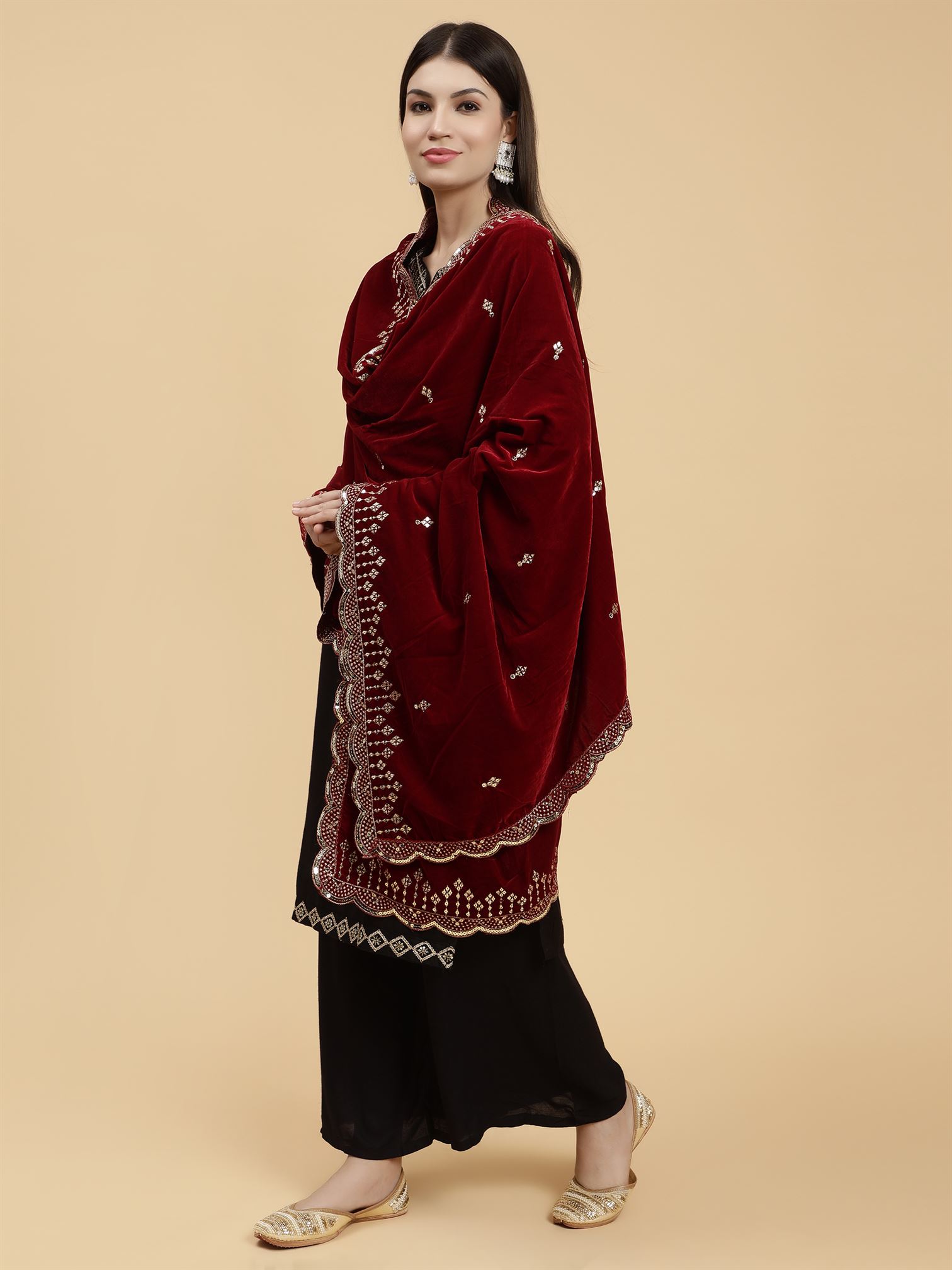 maroon-embellished-velvet-dupatta-mcrcvd7224-moda-chales-4