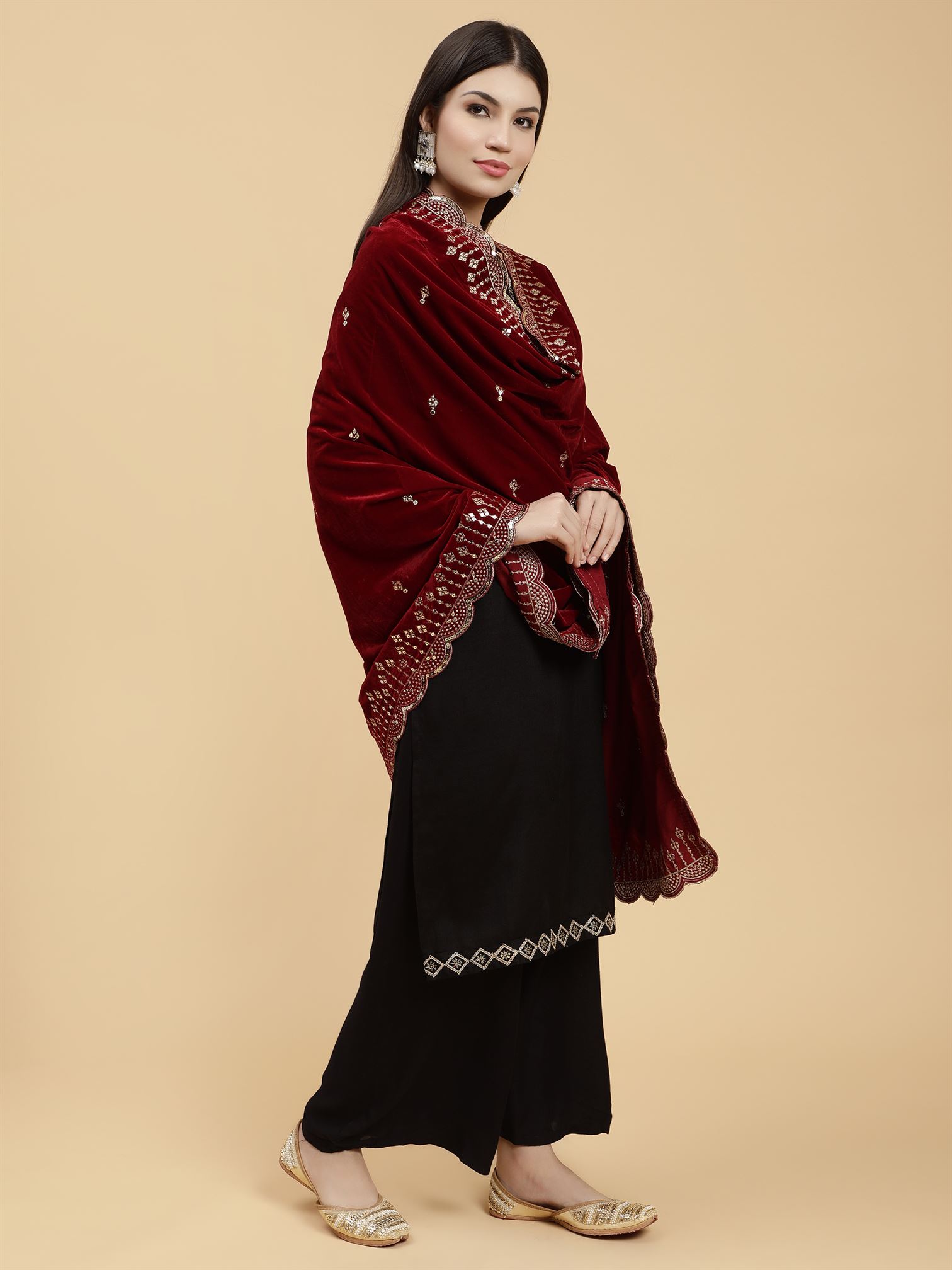 maroon-embellished-velvet-dupatta-mcrcvd7224-moda-chales-5