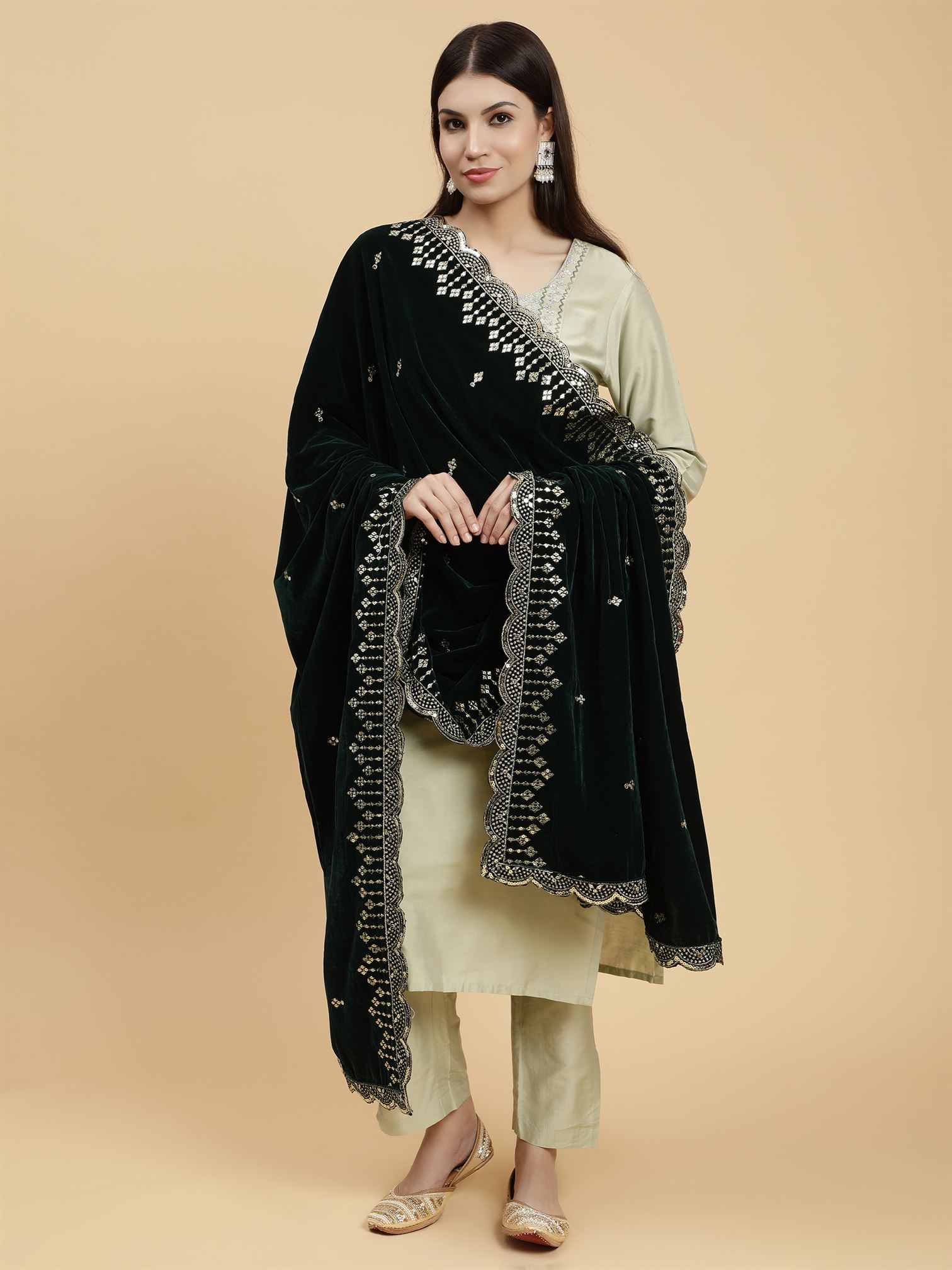 green-embellished-velvet-dupatta-mcrcvd7227-moda-chales-1