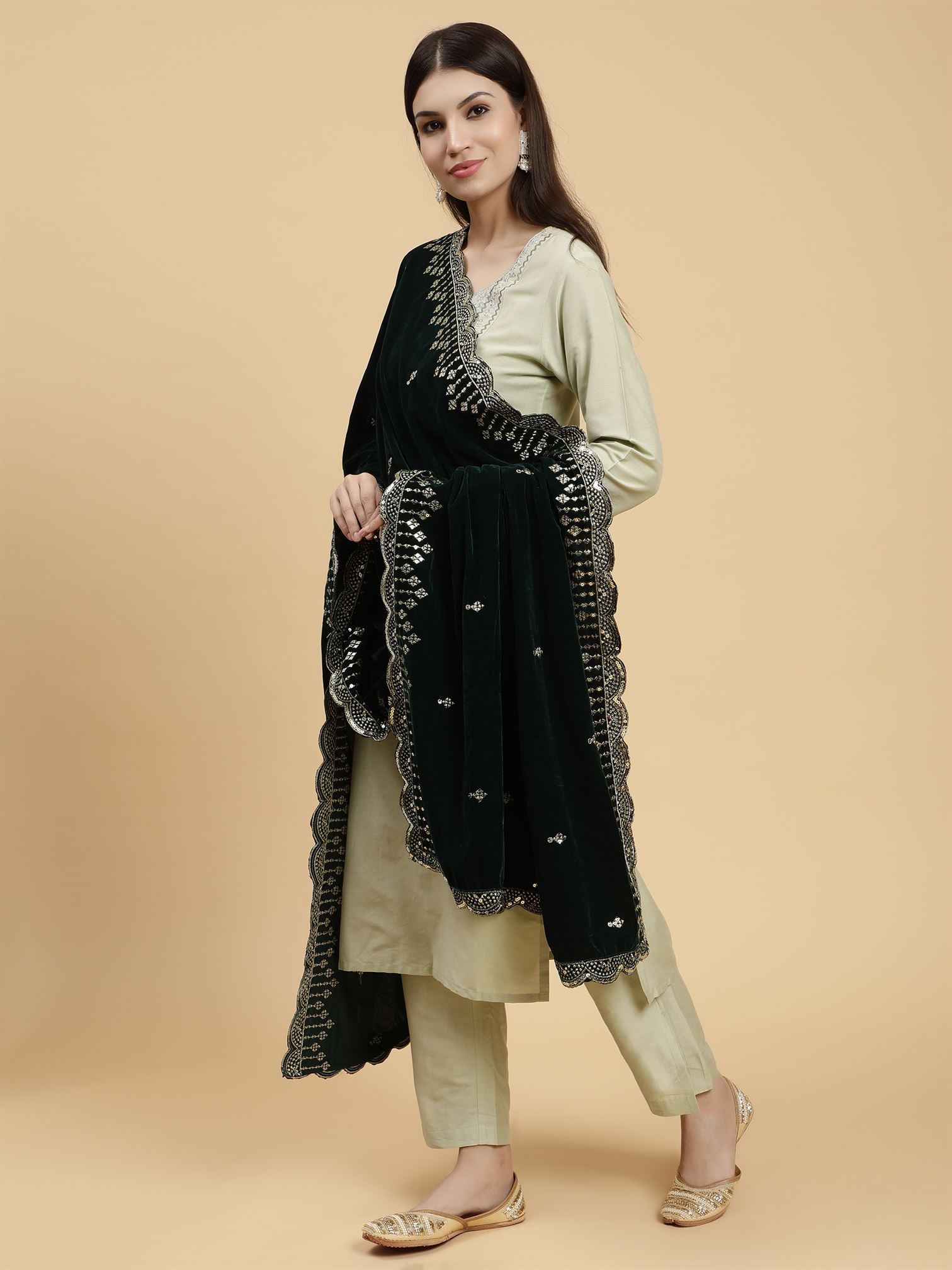 green-embellished-velvet-dupatta-mcrcvd7227-moda-chales-5