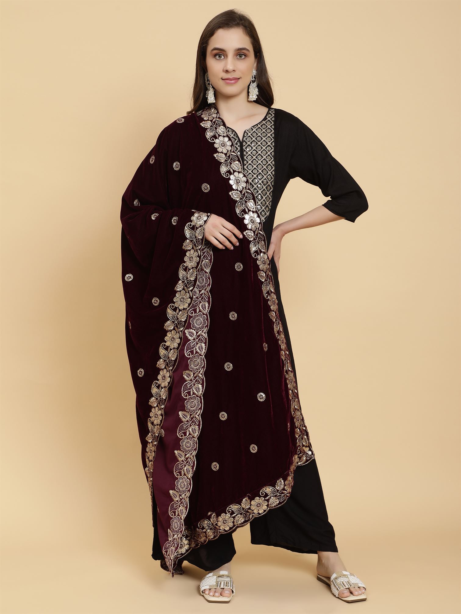 burgundy-embellished-velvet-dupatta-mcrcvd7232-moda-chales-3