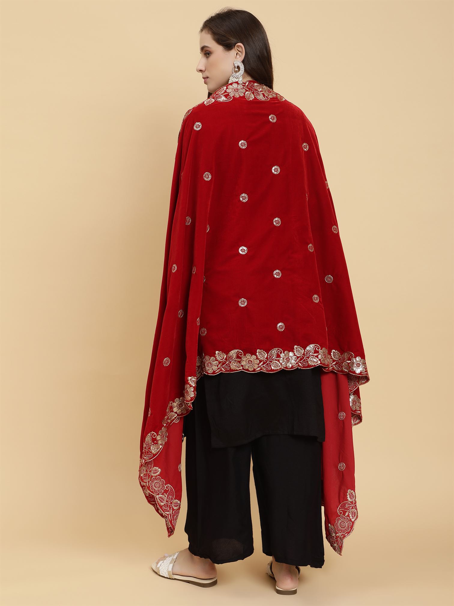 red-embellished-velvet-dupatta-mcrcvd7233-moda-chales-6