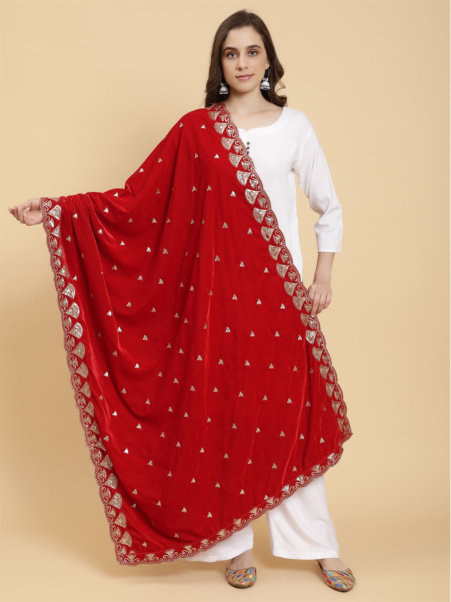 red-embellished-velvet-dupatta-mcrcvd7243-moda-chales-2