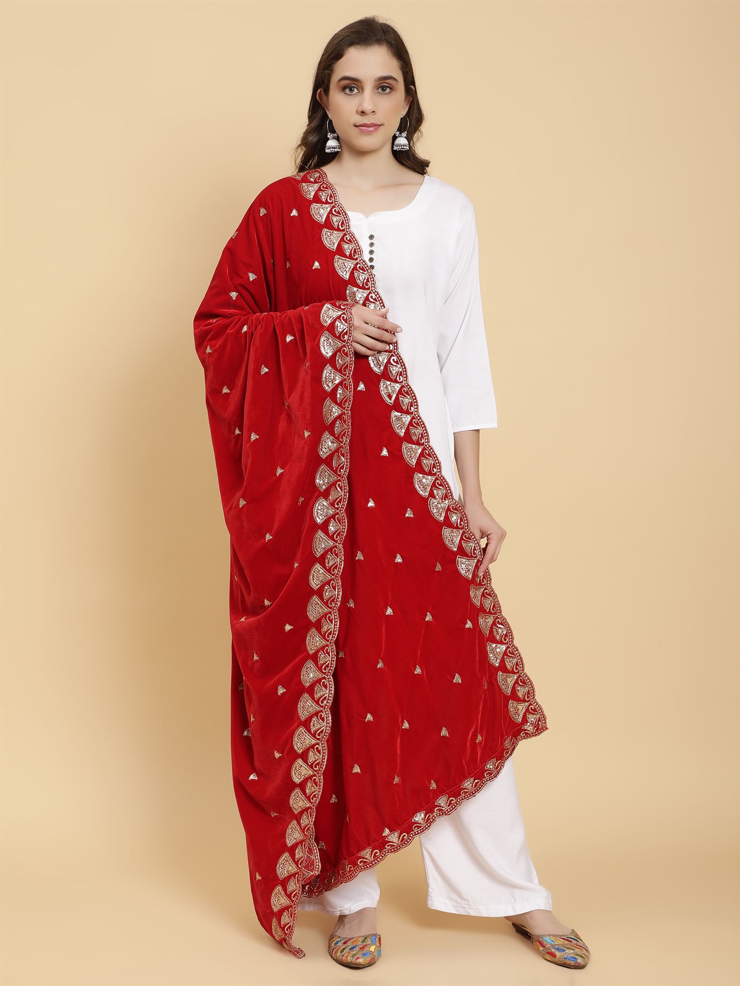 red-embellished-velvet-dupatta-mcrcvd7243-moda-chales-3