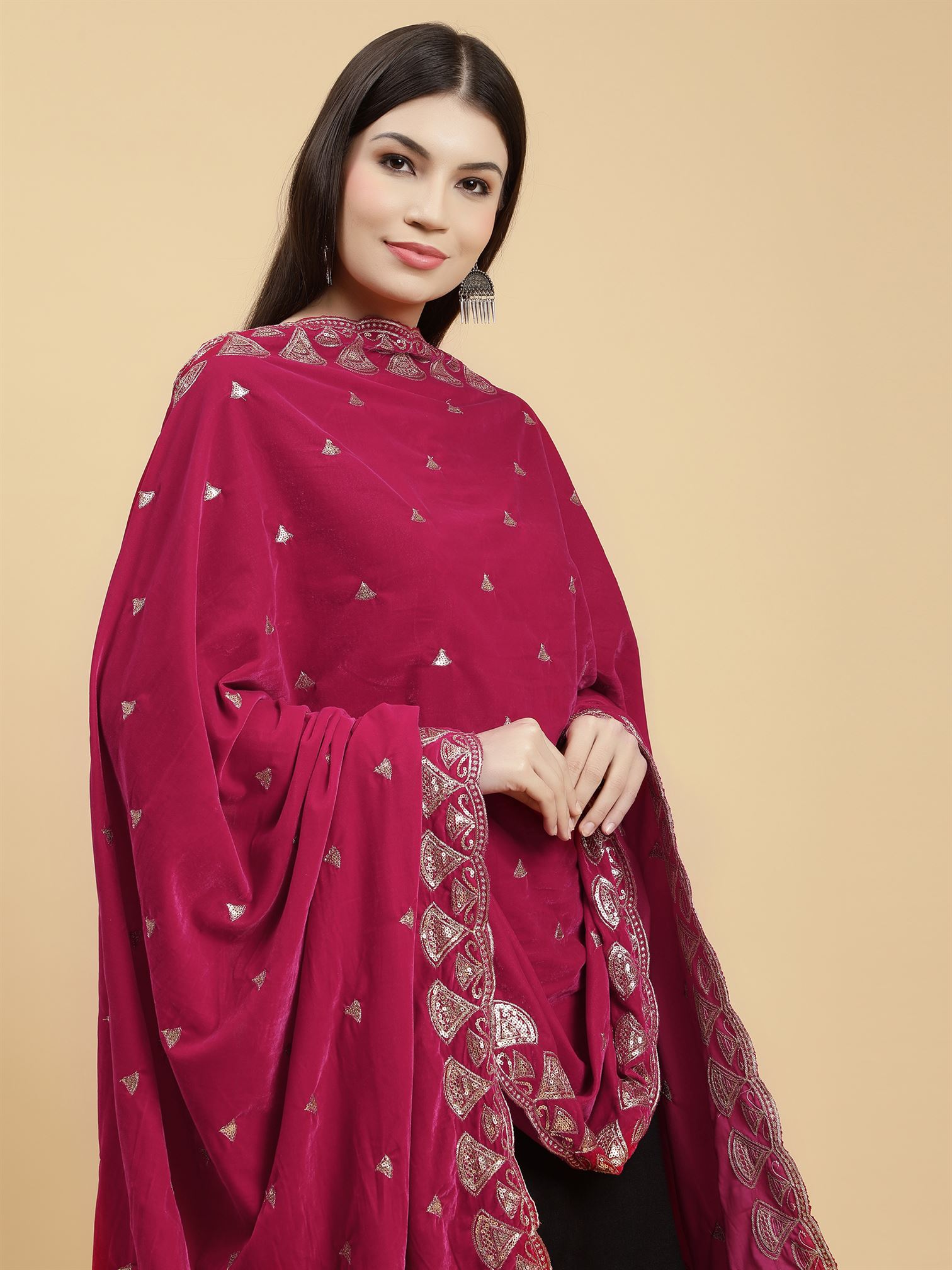 magenta-embellished-velvet-dupatta-mcrcvd7245-moda-chales-7