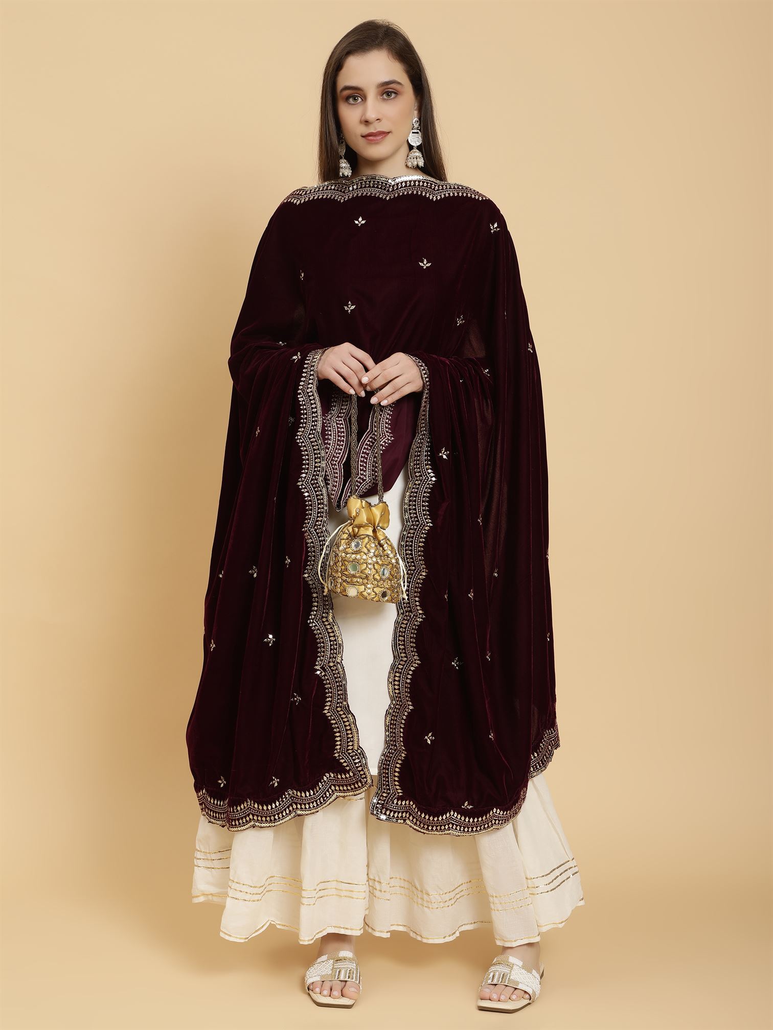 burgundy-embellished-velvet-dupatta-mcrcvd7252-moda-chales-5