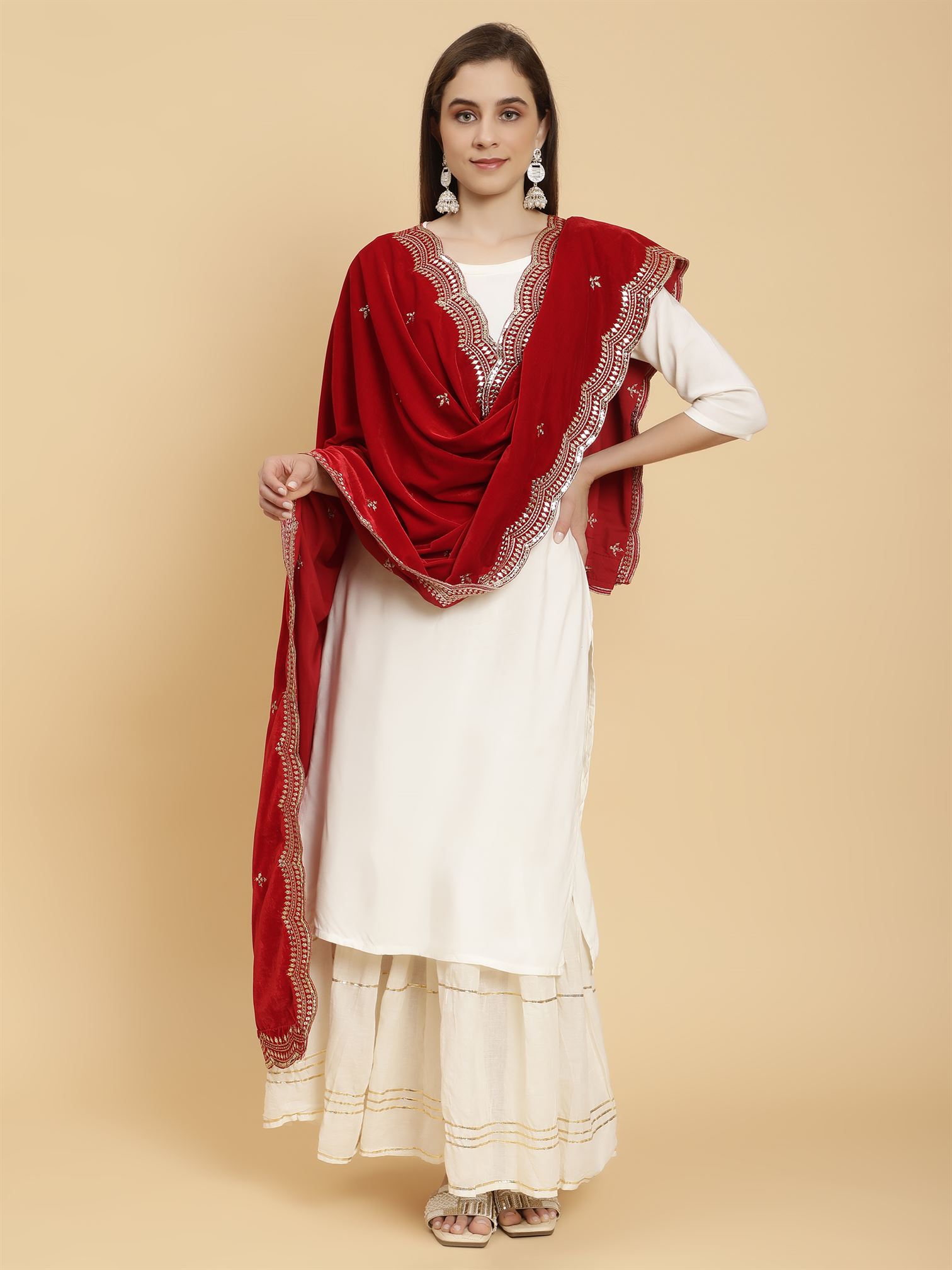 red-embellished-velvet-dupatta-mcrcvd7253-moda-chales-2