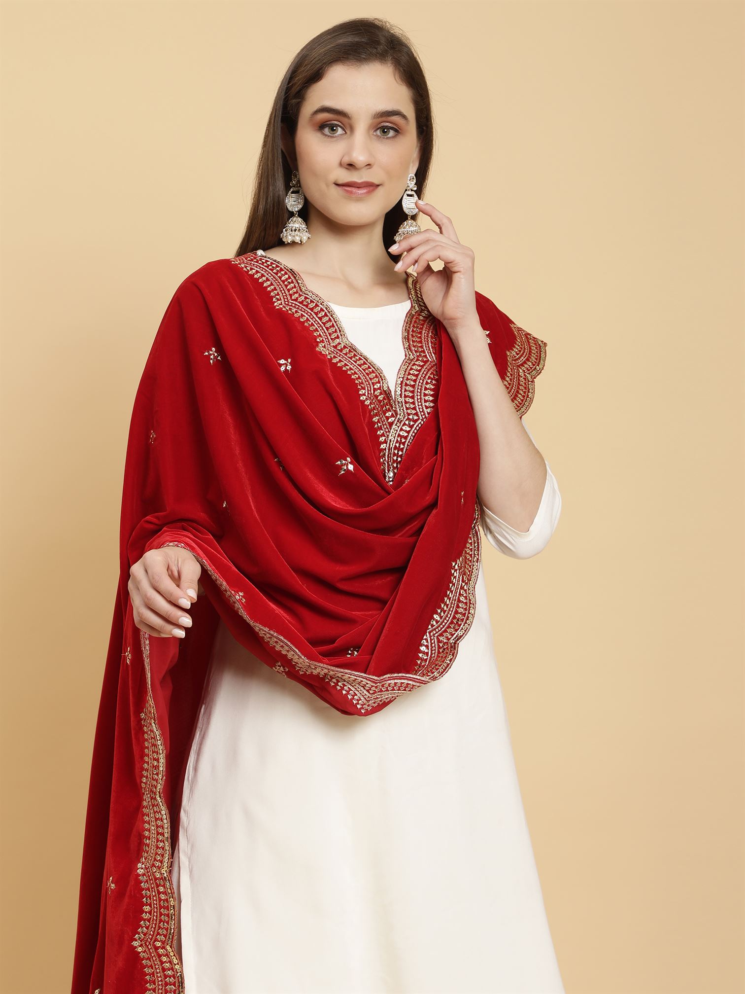 red-embellished-velvet-dupatta-mcrcvd7253-moda-chales-3