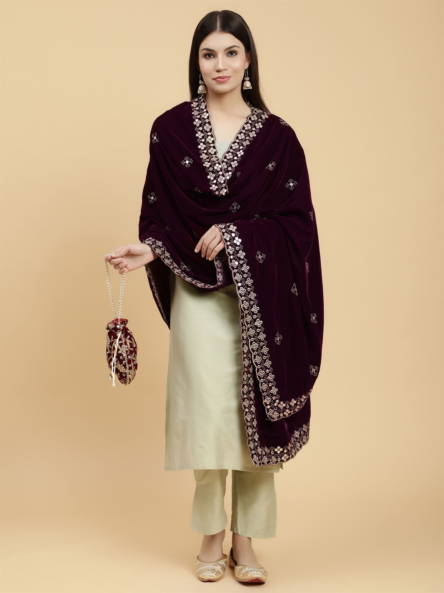 burgundy-embellished-velvet-dupatta-mcrcvd7262-moda-chales-5