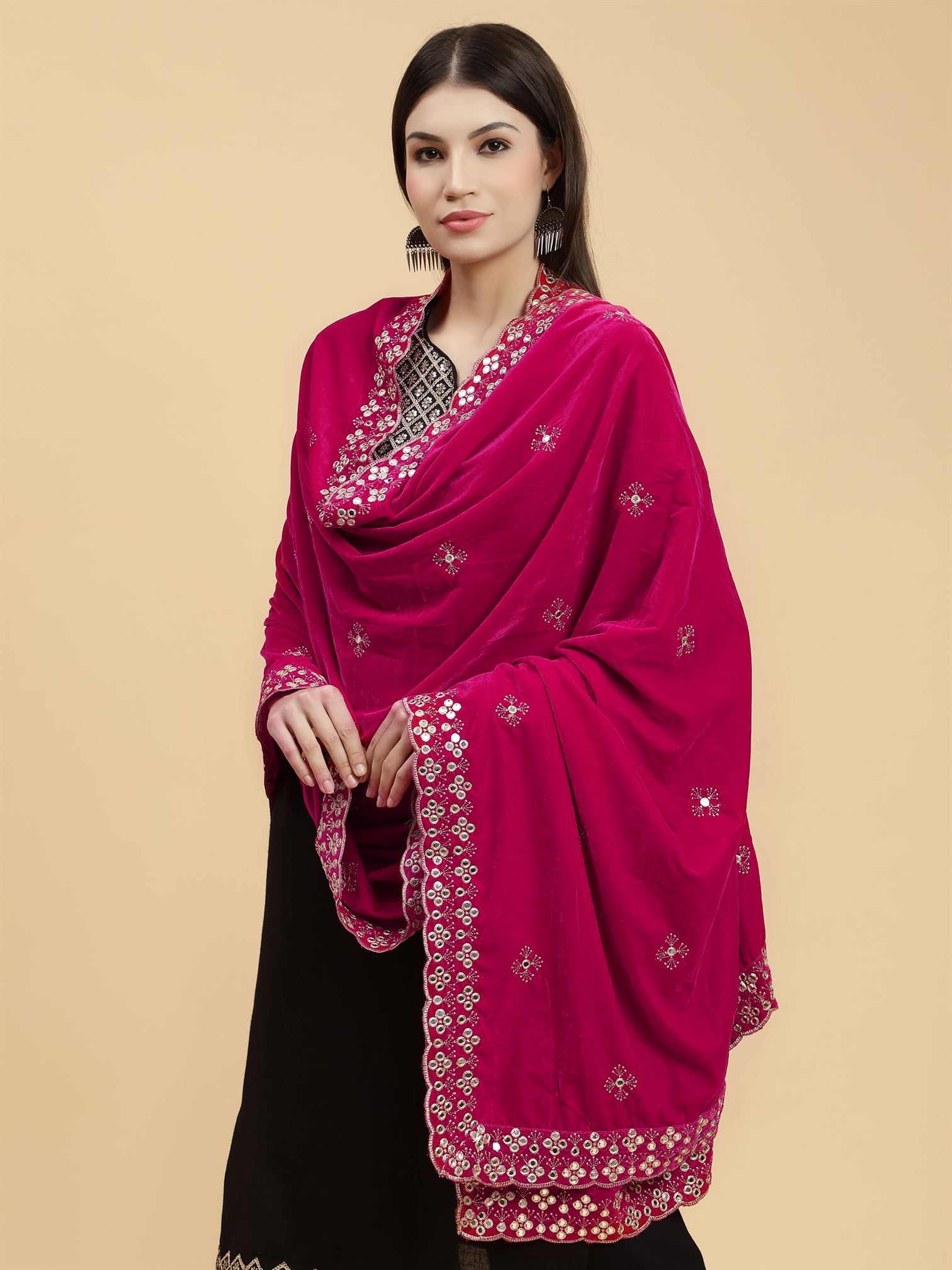 magenta-embellished-velvet-dupatta-mcrcvd7265-moda-chales-3
