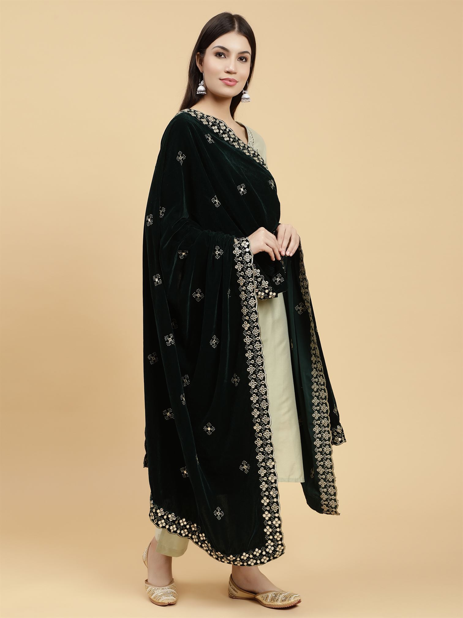 green-embellished-velvet-dupatta-mcrcvd7267-moda-chales-5