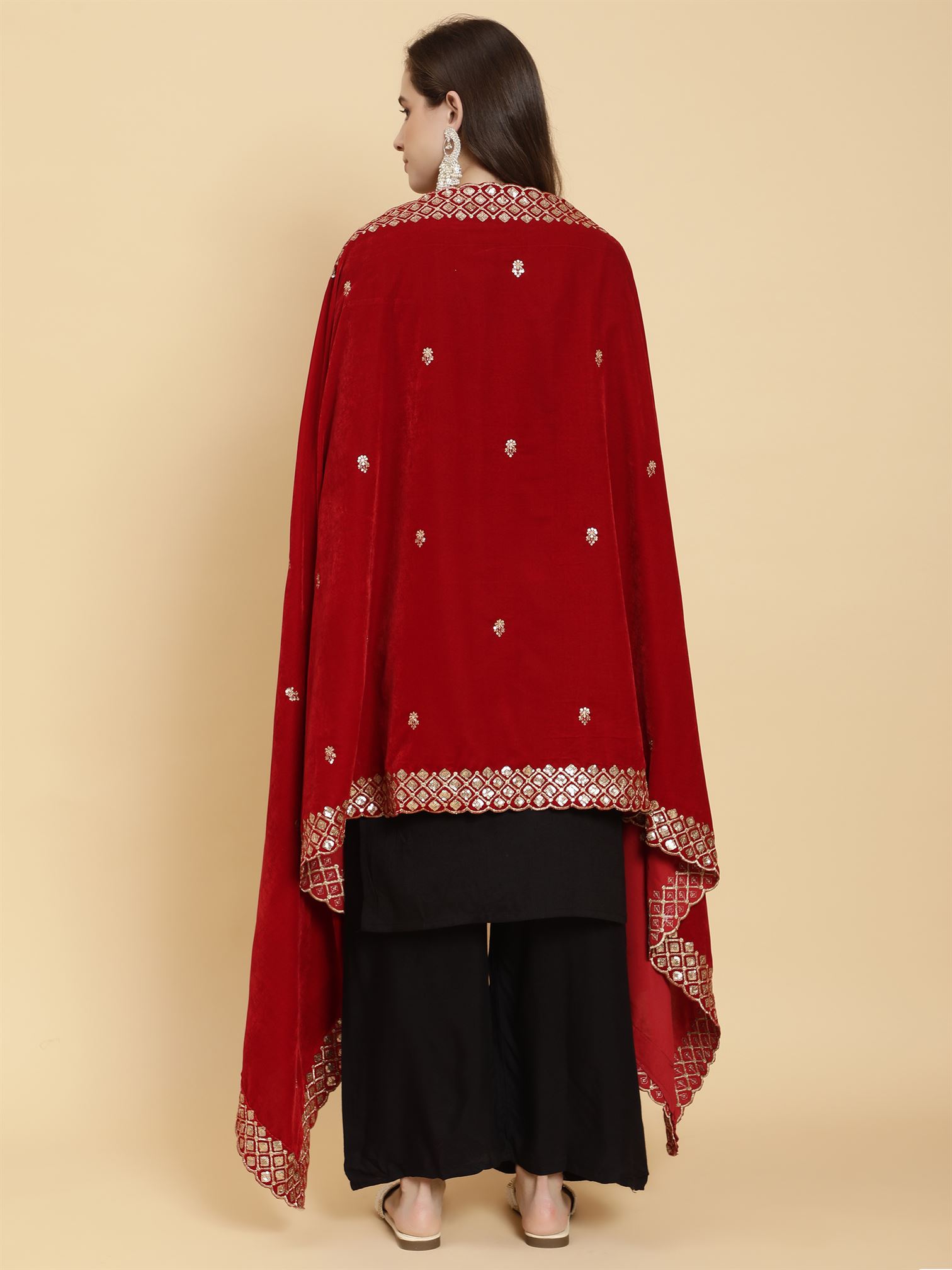 red-embellished-velvet-dupatta-mcrcvd7303-moda-chales-6