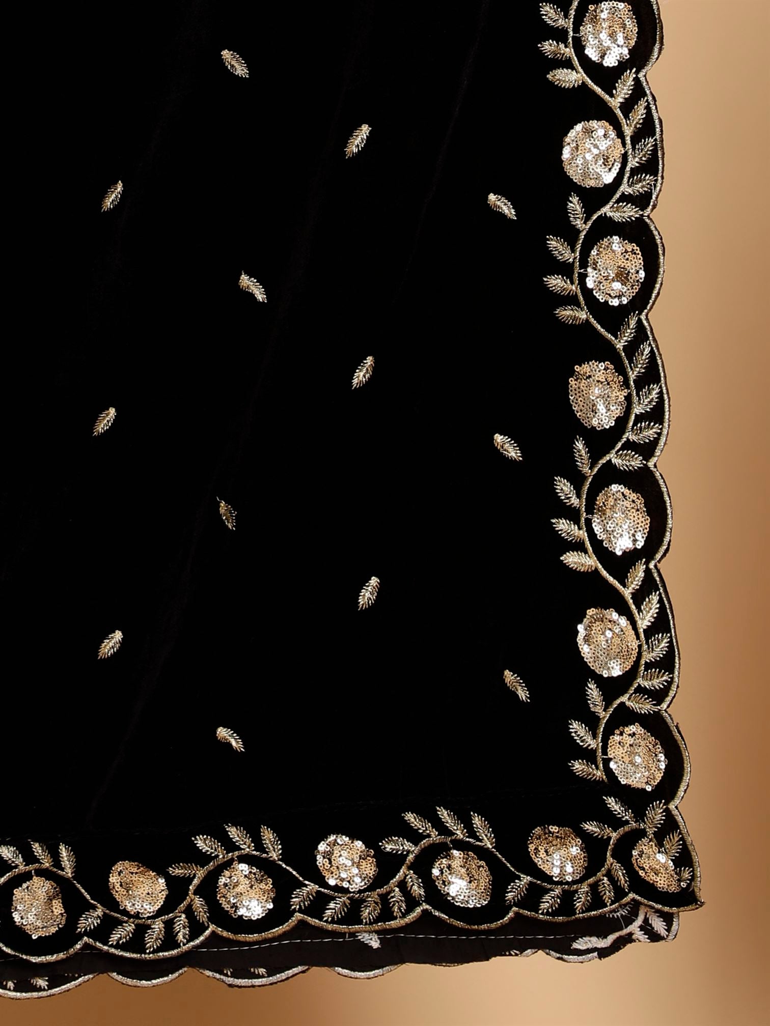 black-embellished-velvet-dupatta-mcrcvd7311-moda-chales-7