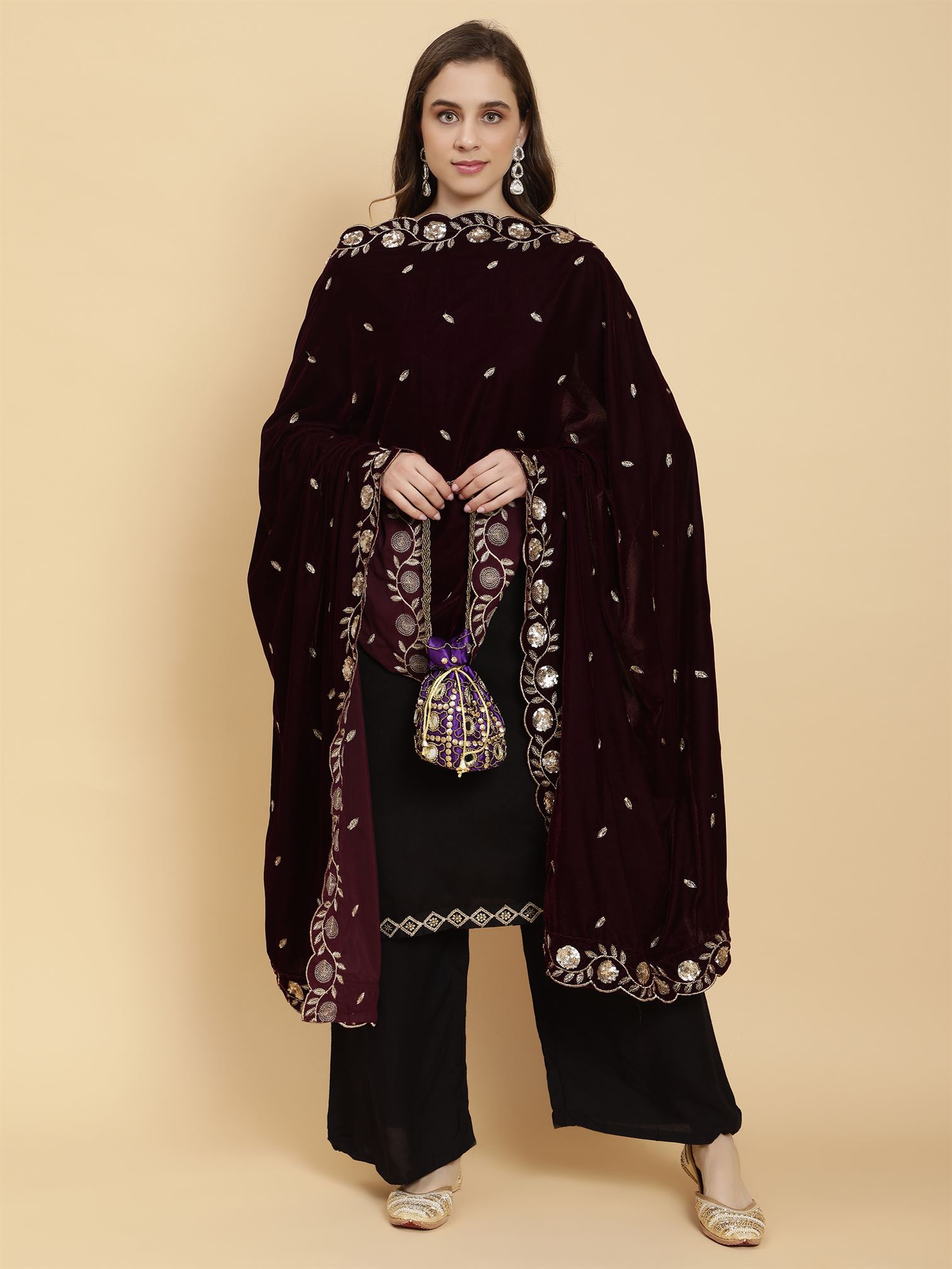 burgundy-embellished-velvet-dupatta-mcrcvd7312-moda-chales-6