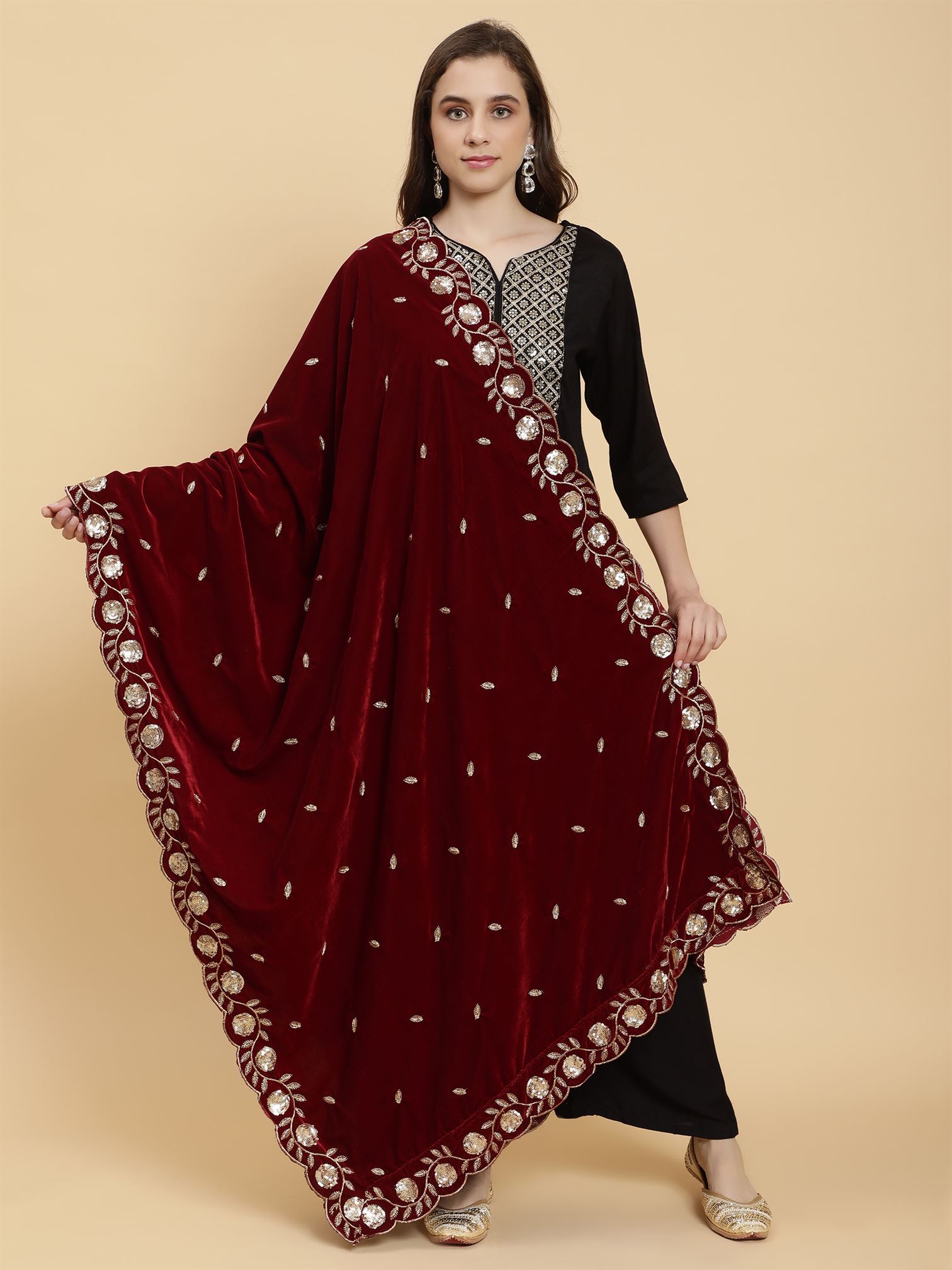 maroon-embellished-velvet-dupatta-MCRCVD7314