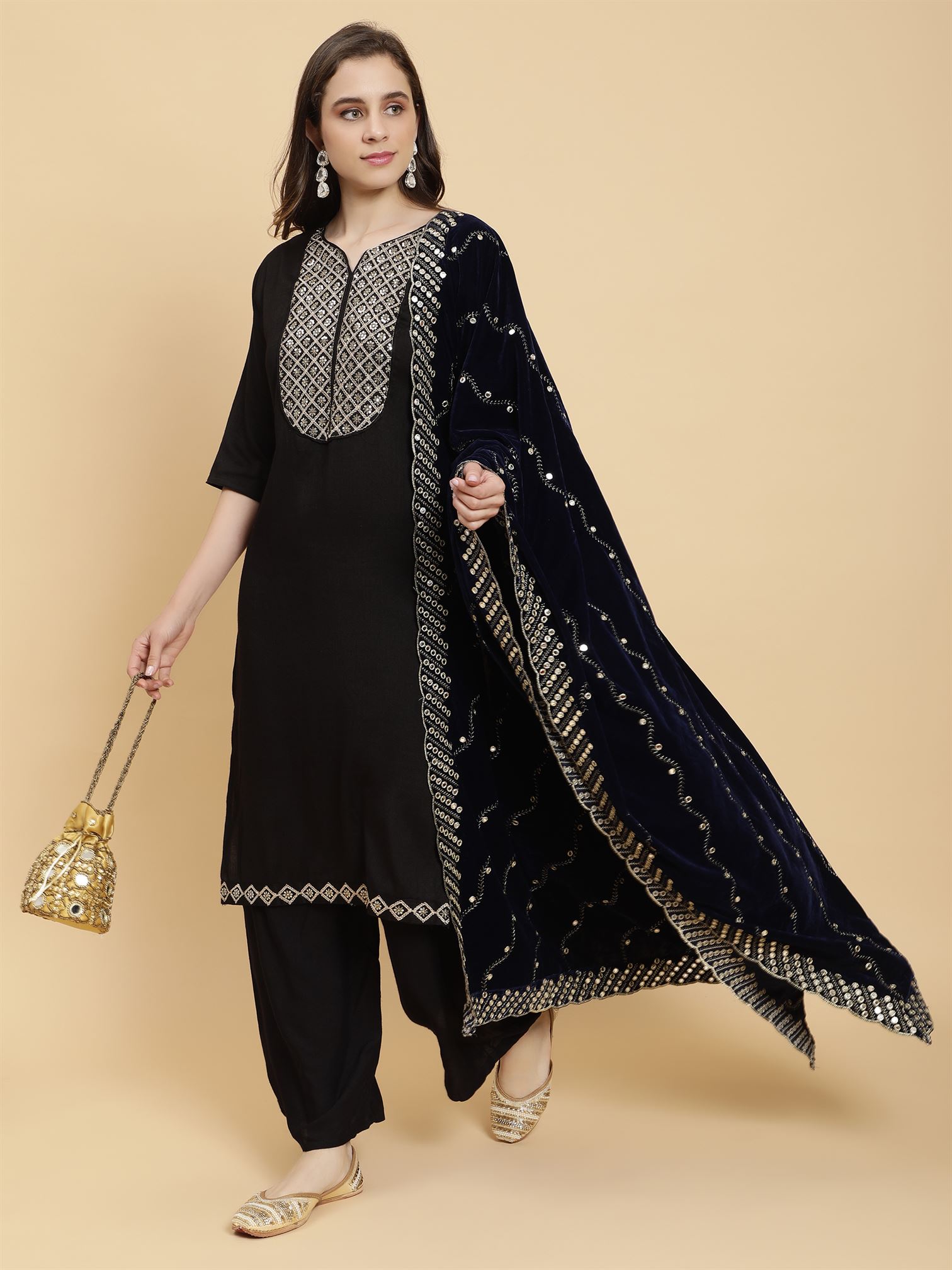 navy-blue-embellished-velvet-dupatta-mcrcvd7326-moda-chales-4