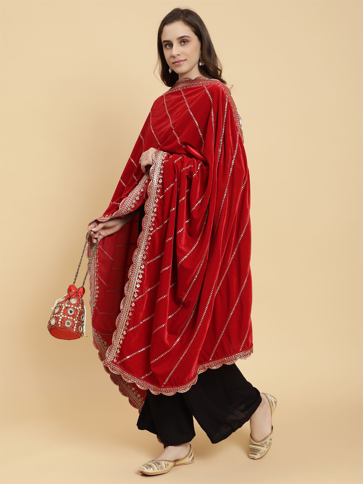 red-embellished-velvet-dupatta-mcrcvd7333-moda-chales-6