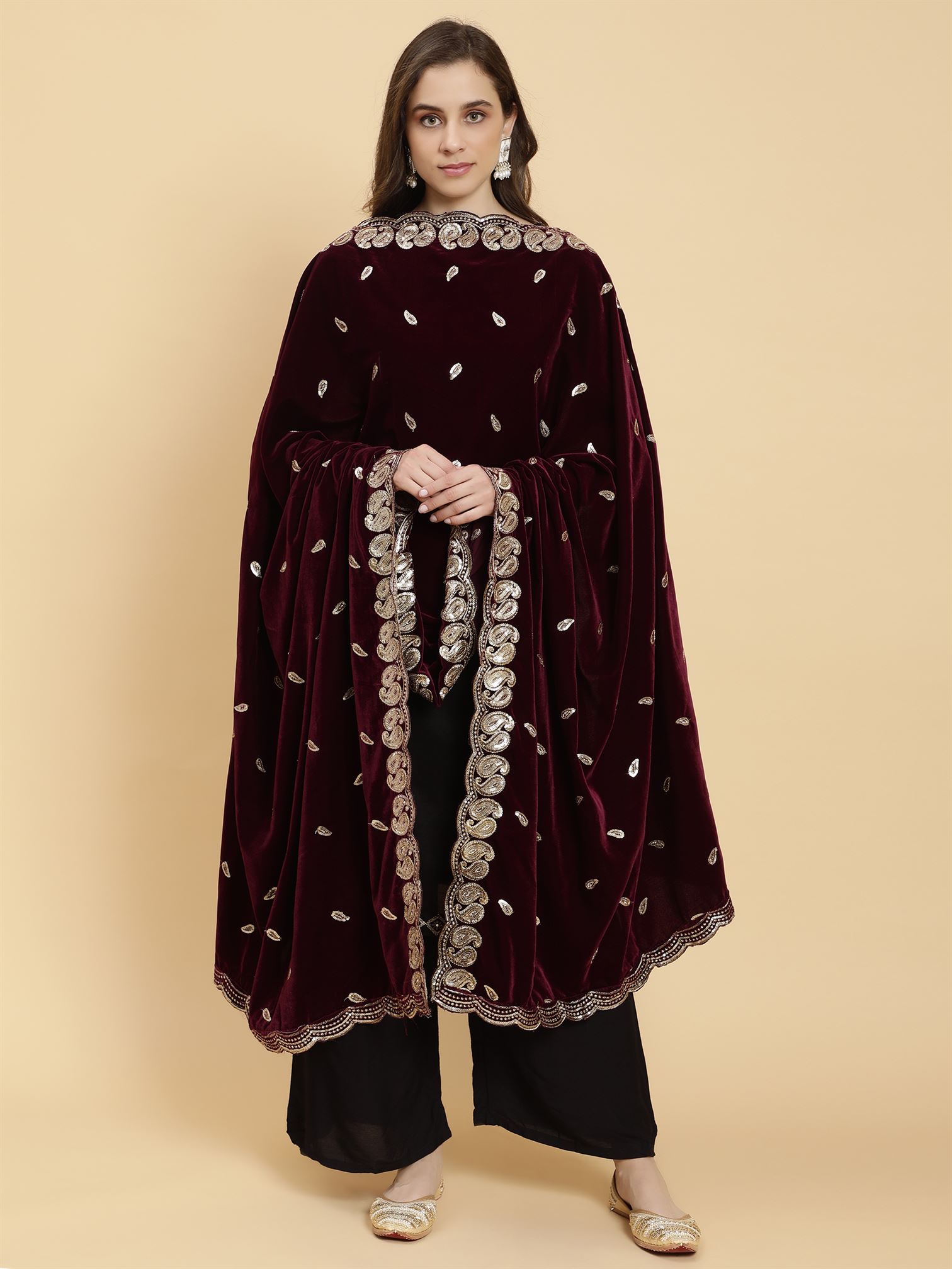 burgundy-embellished-velvet-dupatta-mcrcvd7342-moda-chales-2