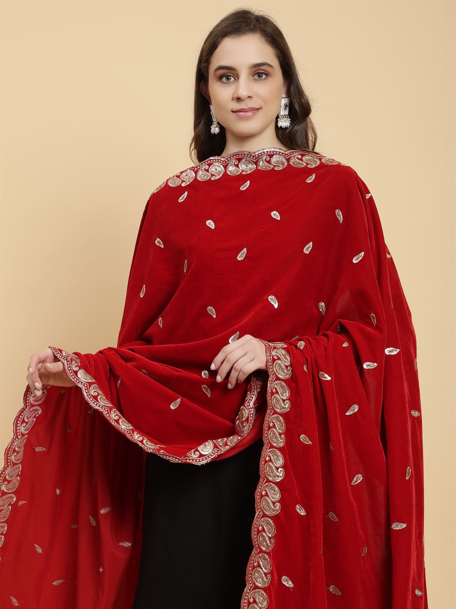 red-embellished-velvet-dupatta-mcrcvd7343-moda-chales-3