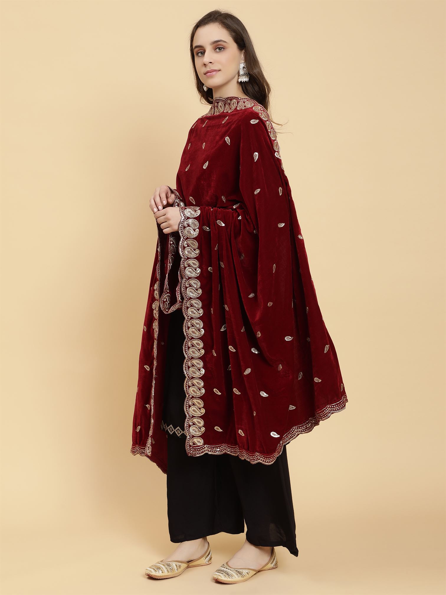 maroon-embellished-velvet-dupatta-mcrcvd7344-moda-chales-4