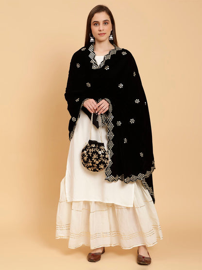 black-embellished-velvet-dupatta-mcrcvd7351-moda-chales-5