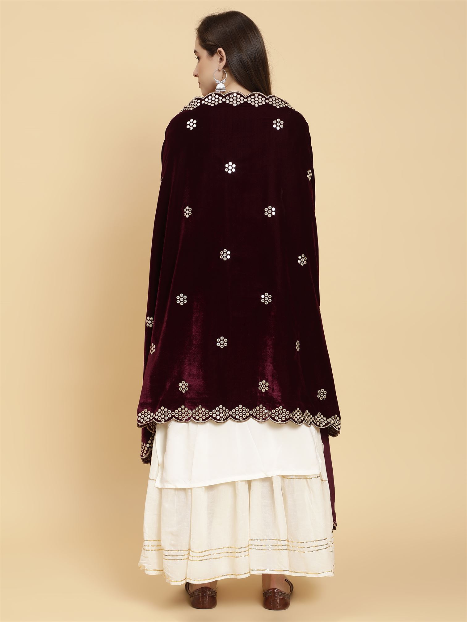 burgundy-embellished-velvet-dupatta-mcrcvd7352-moda-chales-6