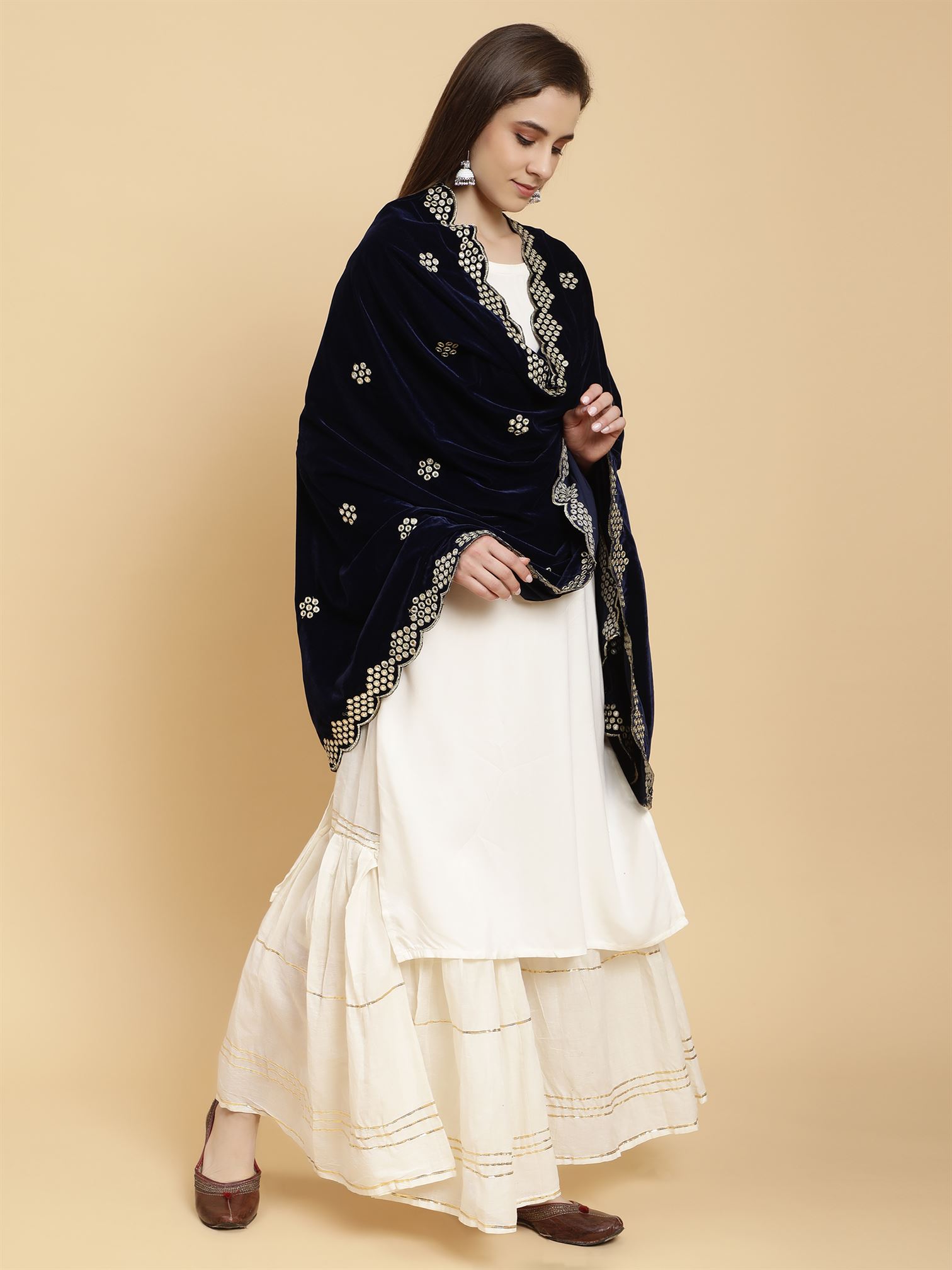 navy-blue-embellished-velvet-dupatta-mcrcvd7356-moda-chales-4