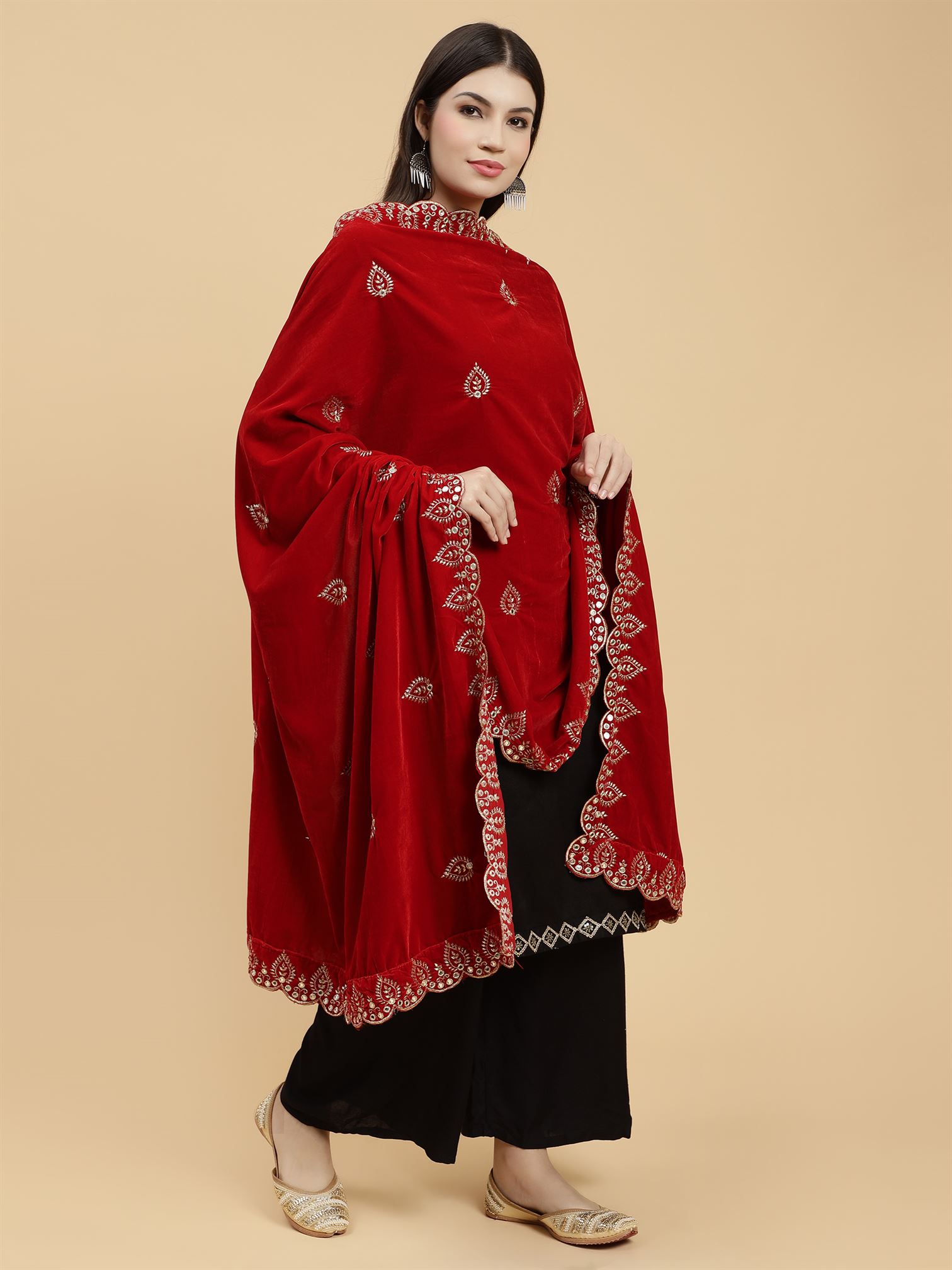 red-embellished-velvet-dupatta-mcrcvd7363-moda-chales-5