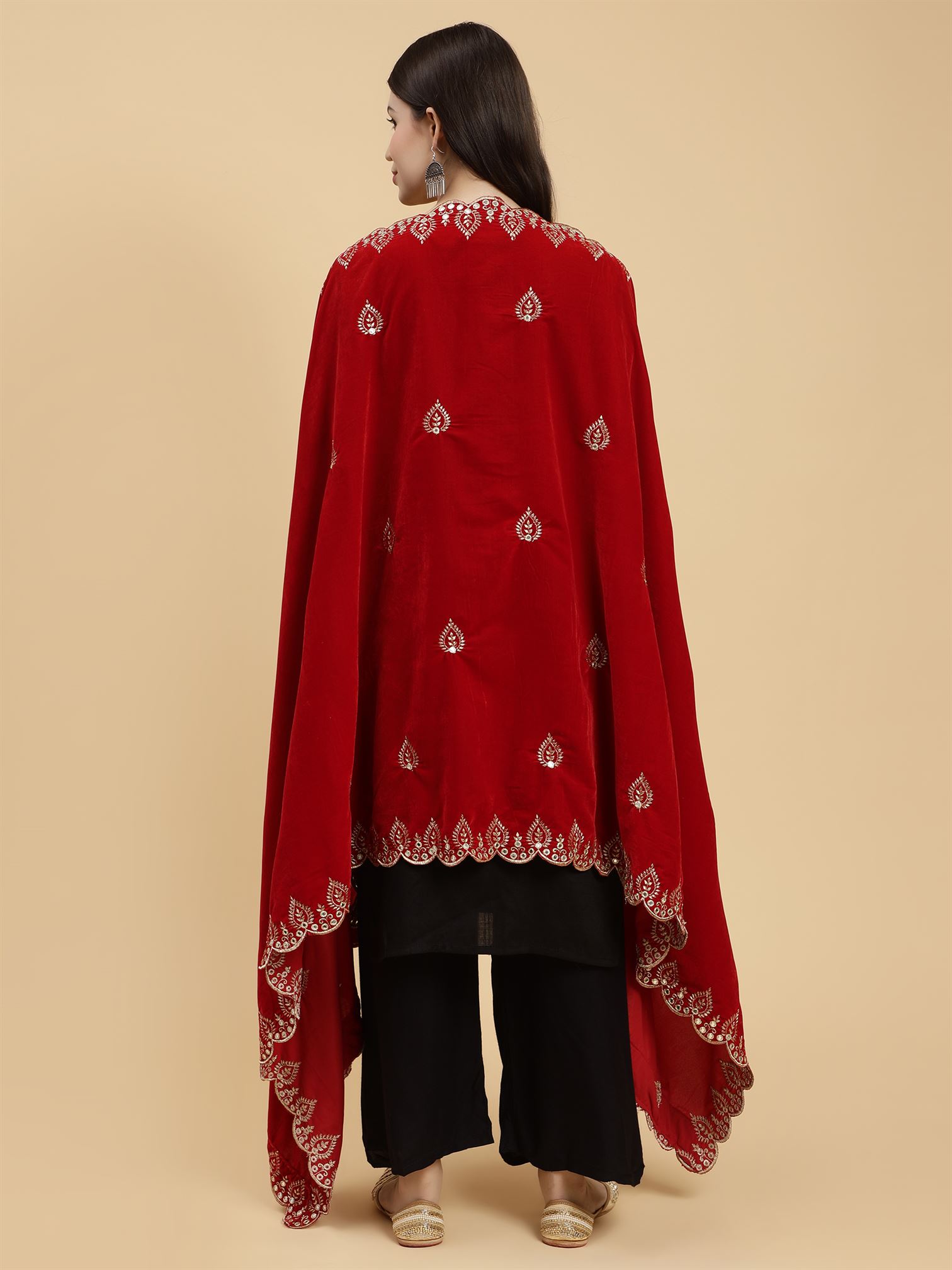 red-embellished-velvet-dupatta-mcrcvd7363-moda-chales-8