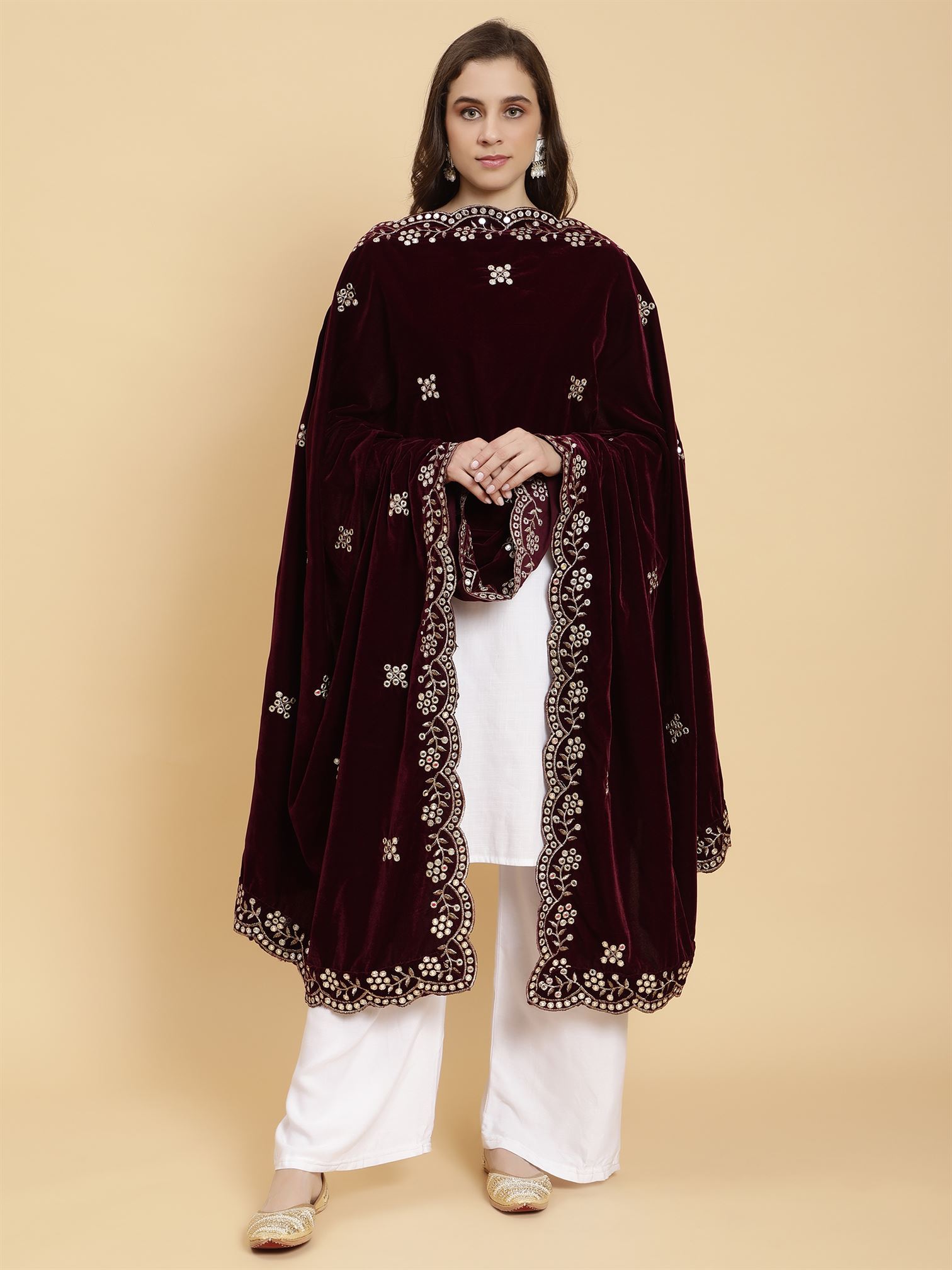 burgundy-embellished-velvet-dupatta-mcrcvd7372-moda-chales-2