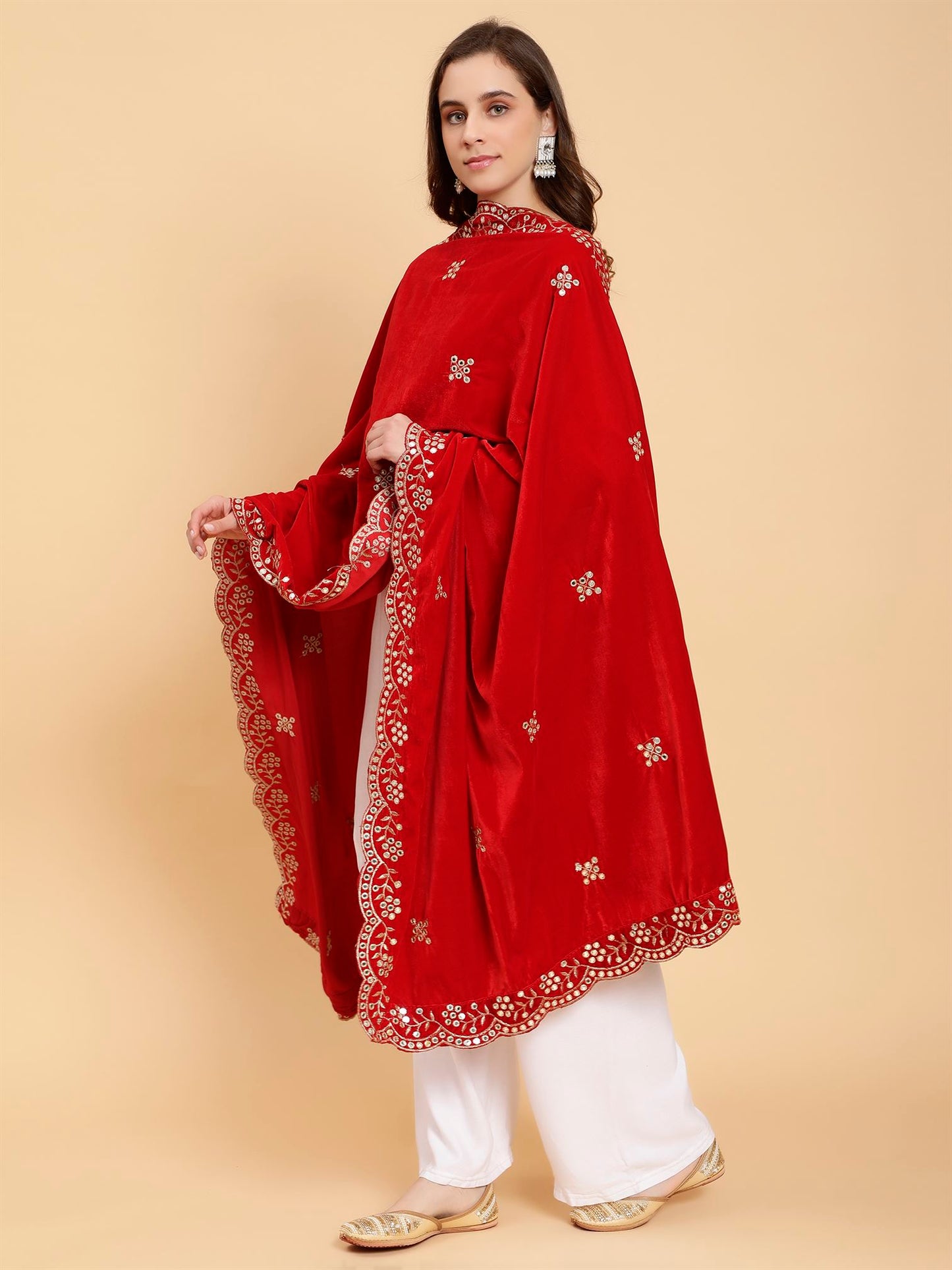 red-embellished-velvet-dupatta-mcrcvd7373-moda-chales-4